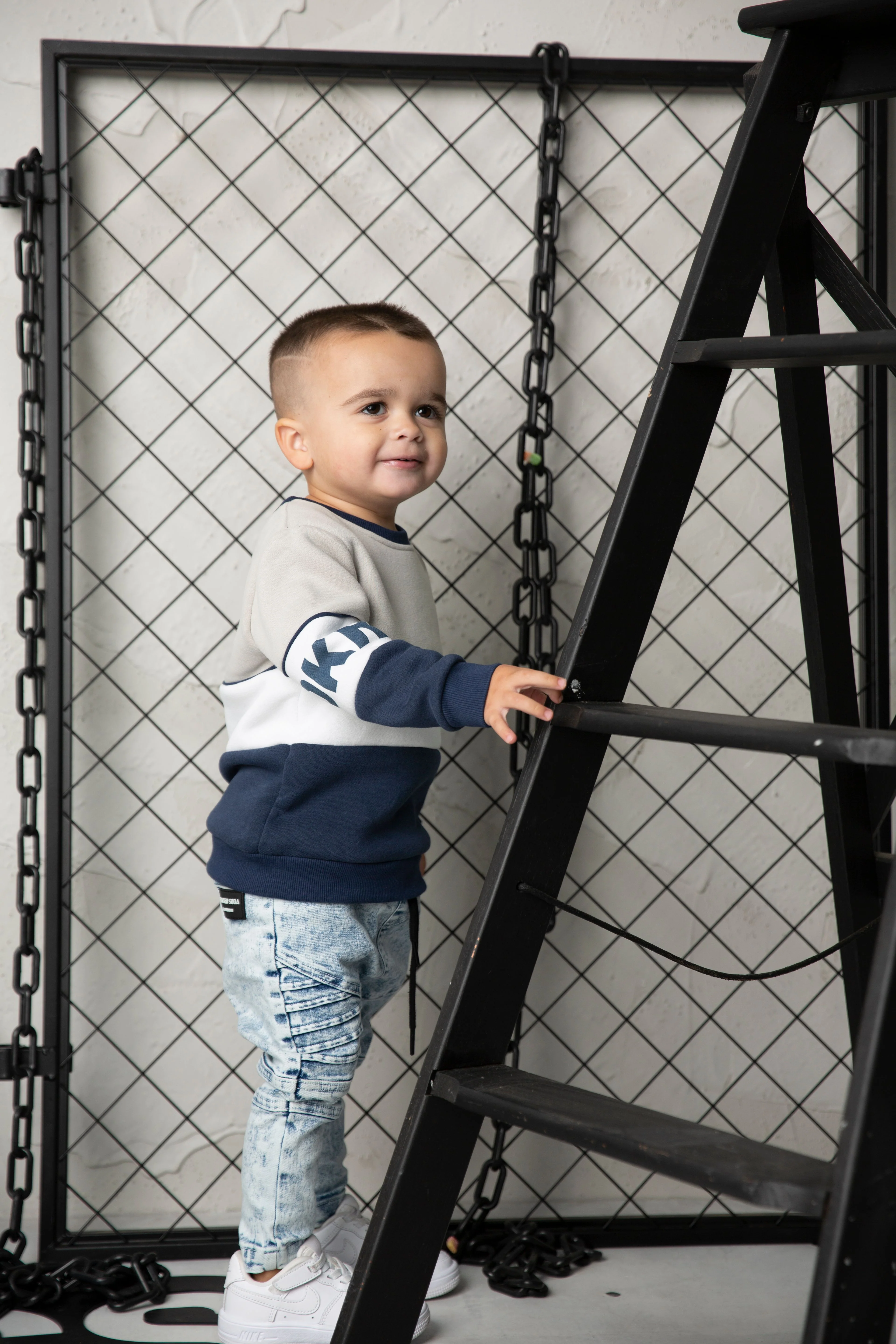 Archie Detailed Crew - Navy/Oat - Image 4