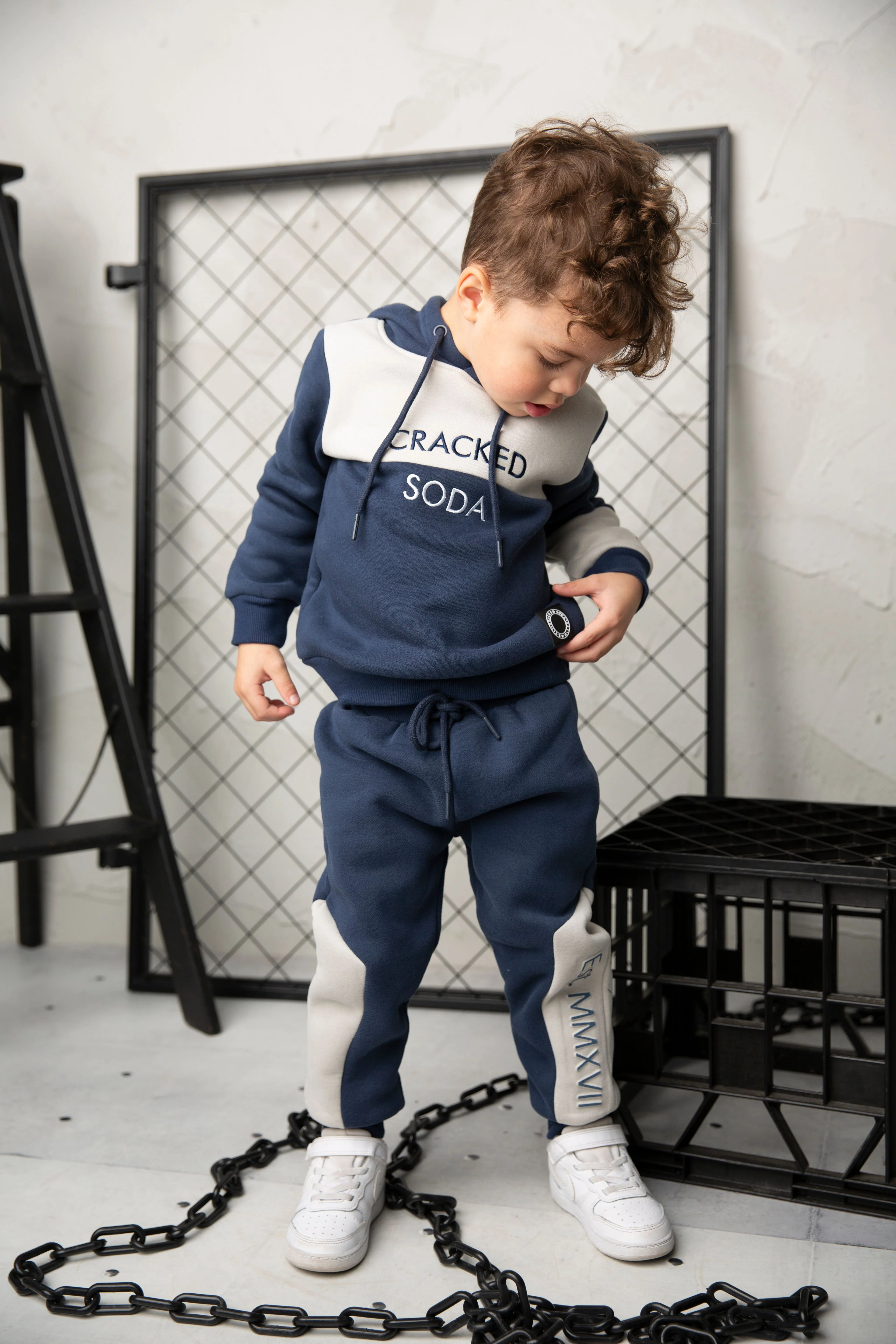 Archie Detailed Hoodie - Oat/Navy - Image 2