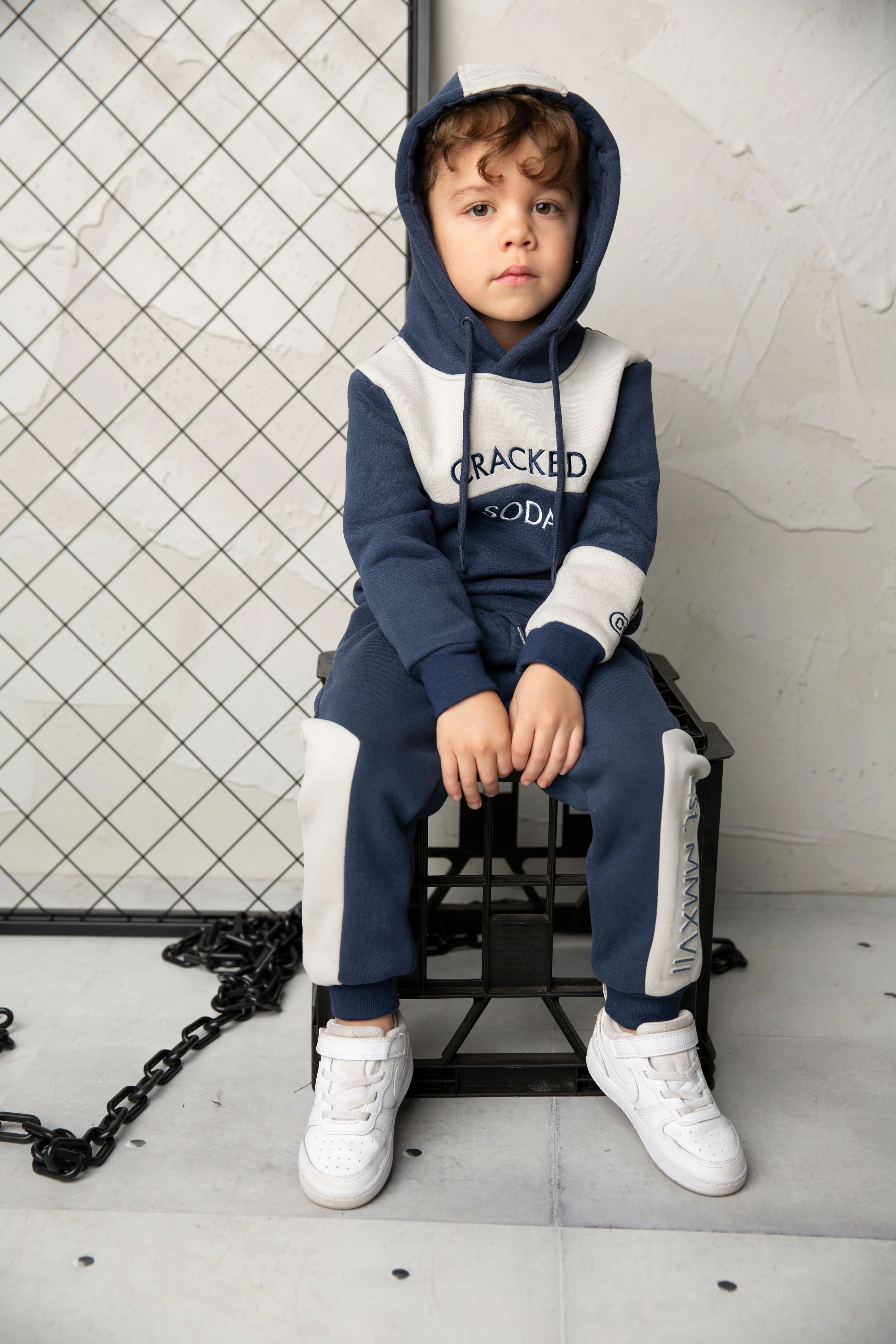 Archie Detailed Hoodie - Oat/Navy - Image 3