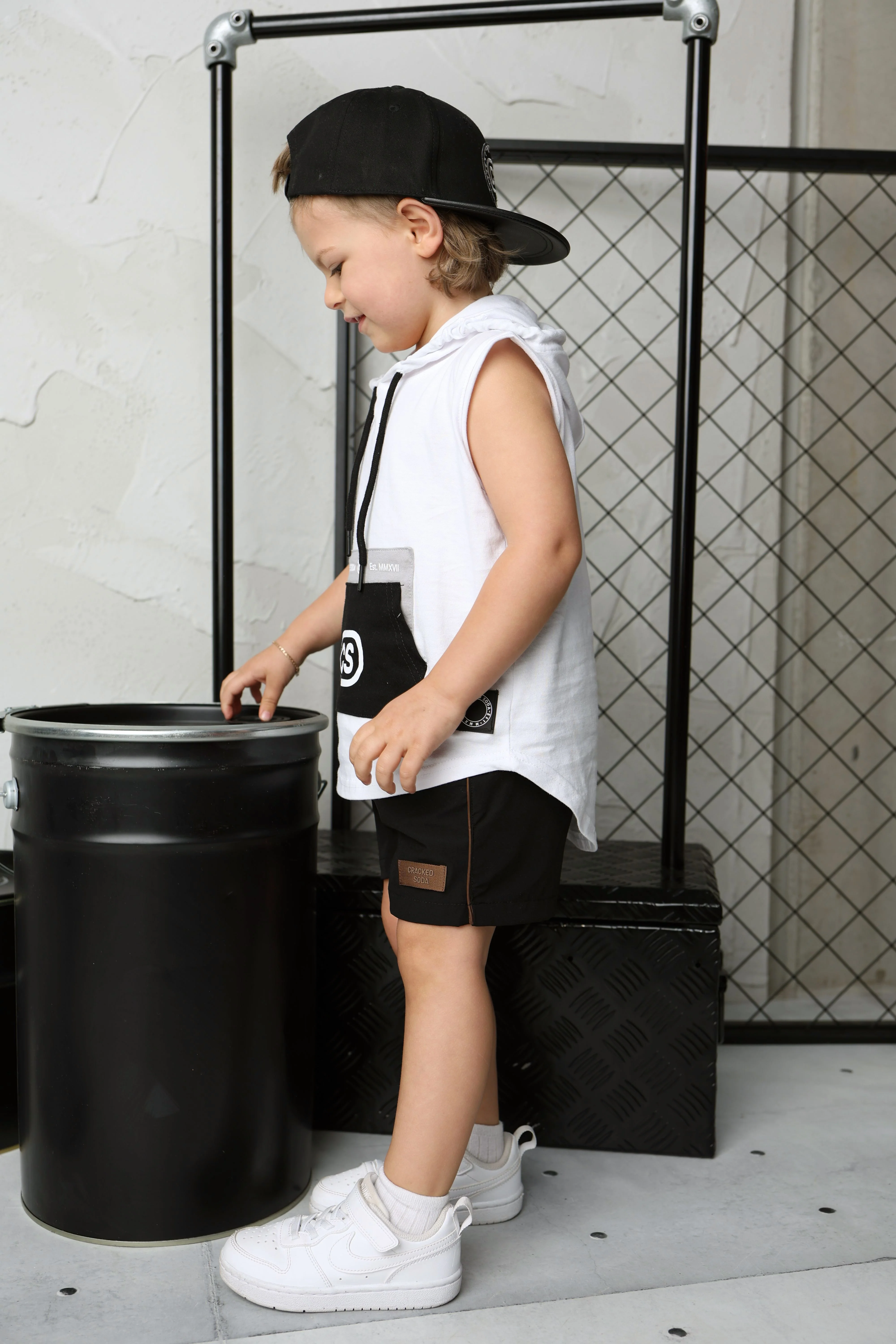 Chase Essential Shorts - Black - Image 2
