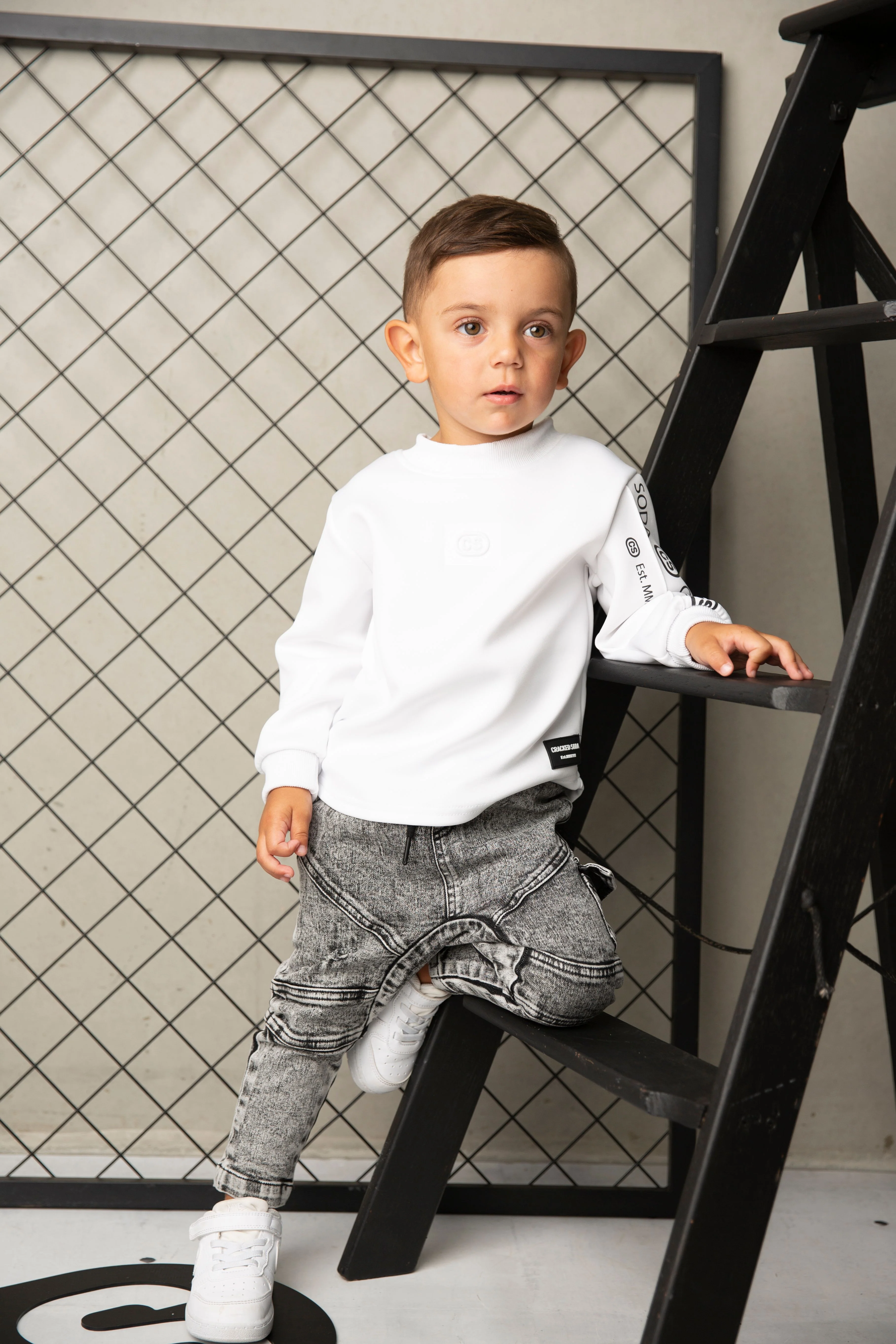 CS Detailed Pocket Jeans - Ash - Image 2