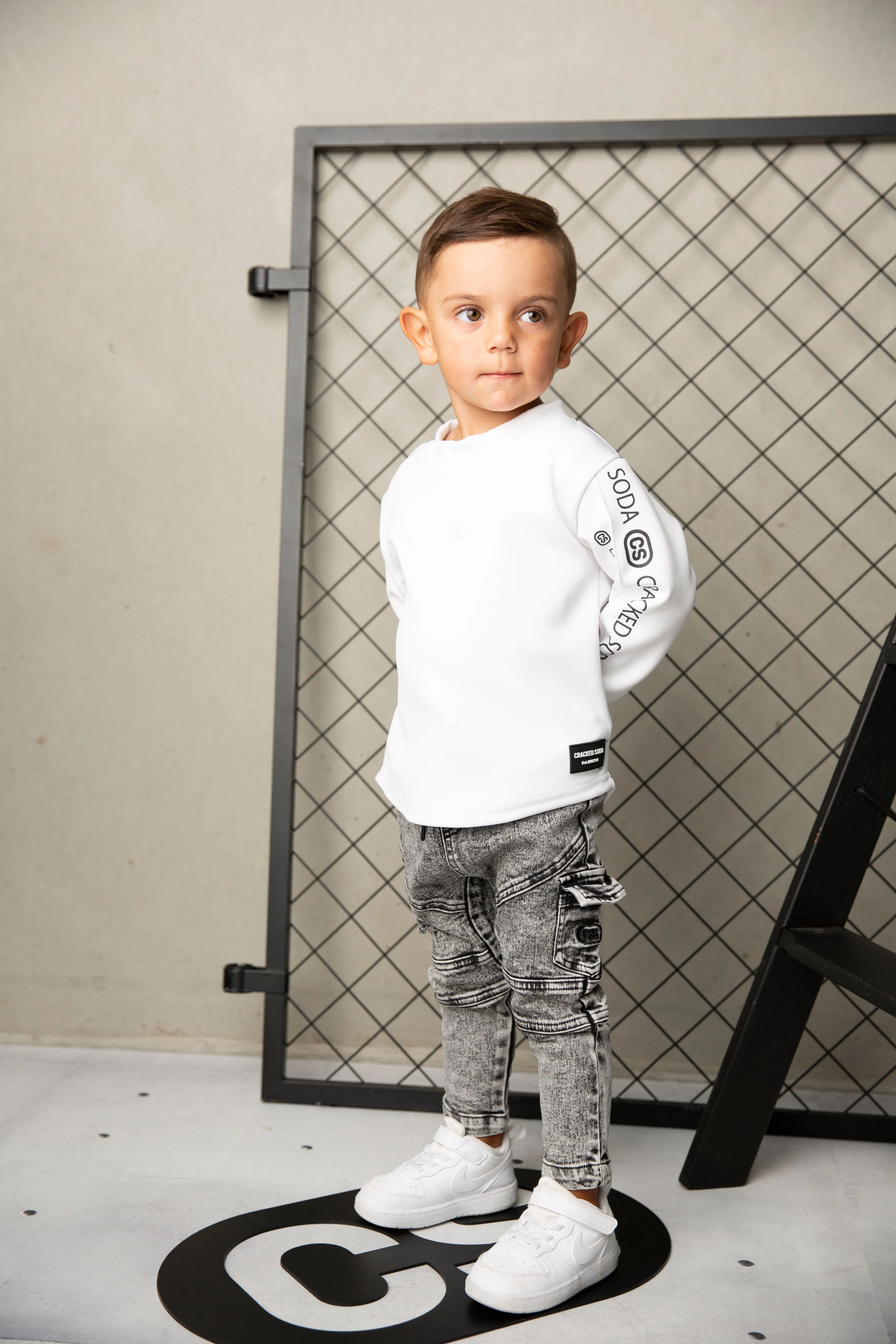 CS Detailed Pocket Jeans - Ash - Image 3
