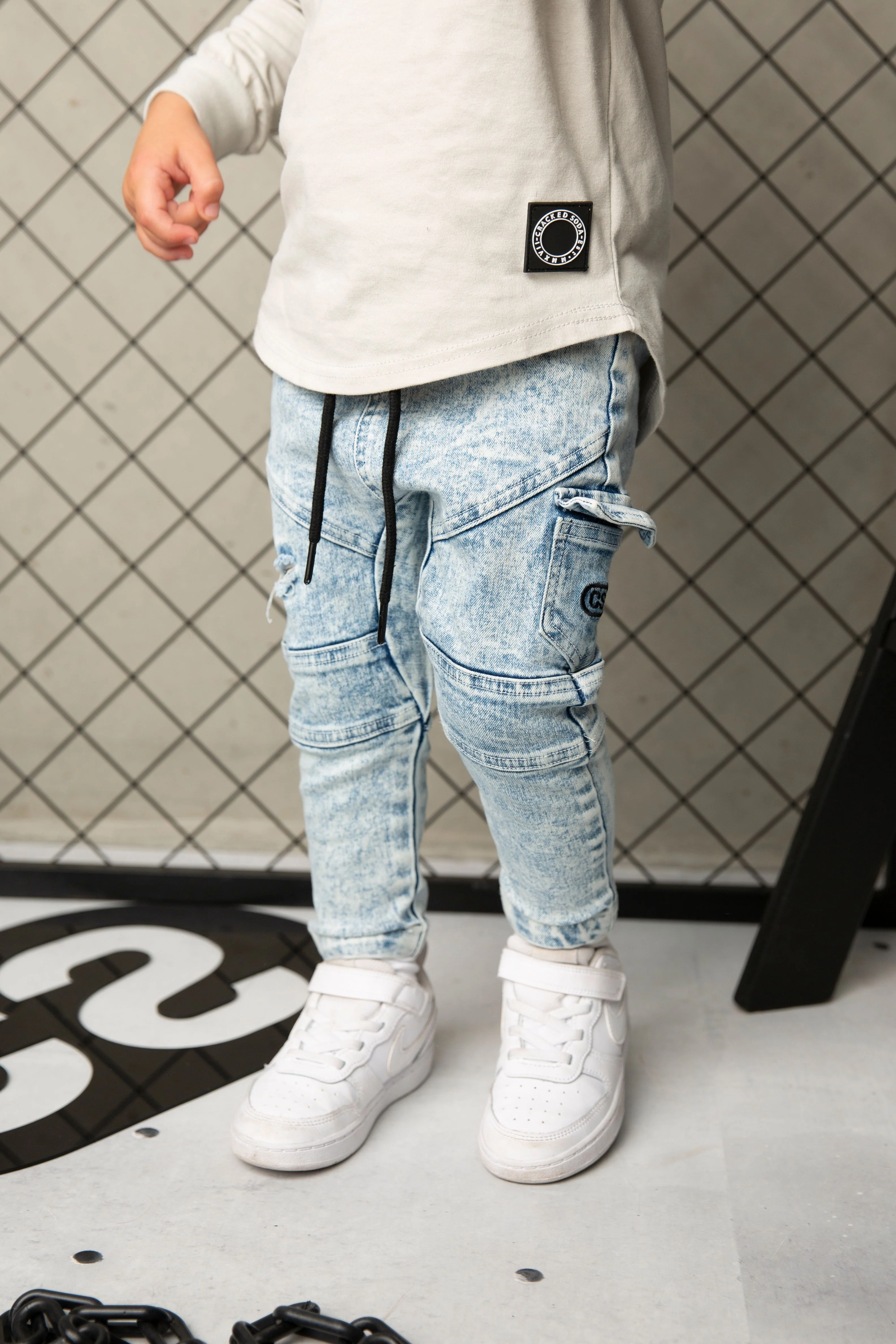 CS Detailed Pocket Jeans - Ash - Image 8