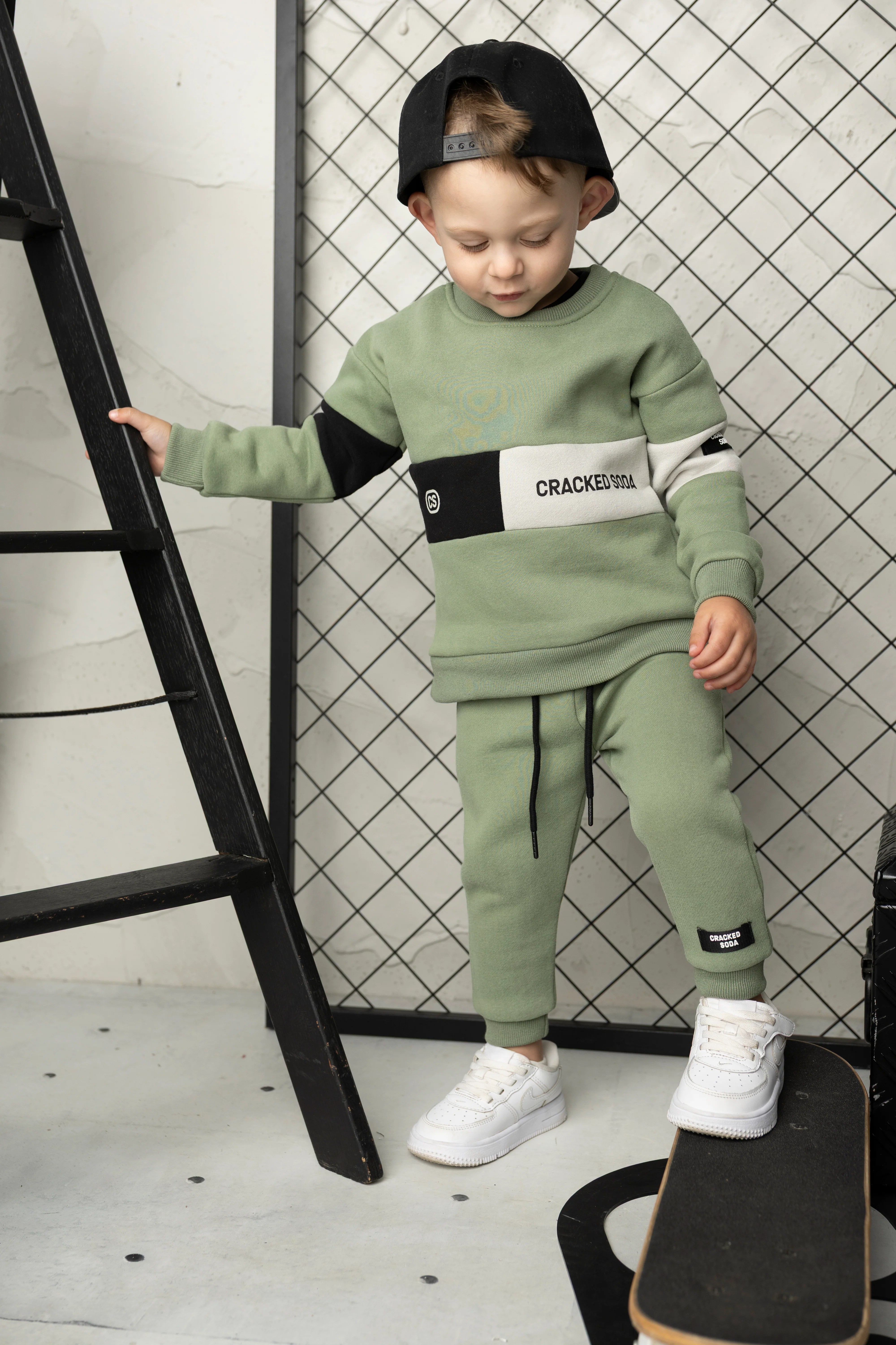 Flint CS 2Pce Crew Set - Olive
