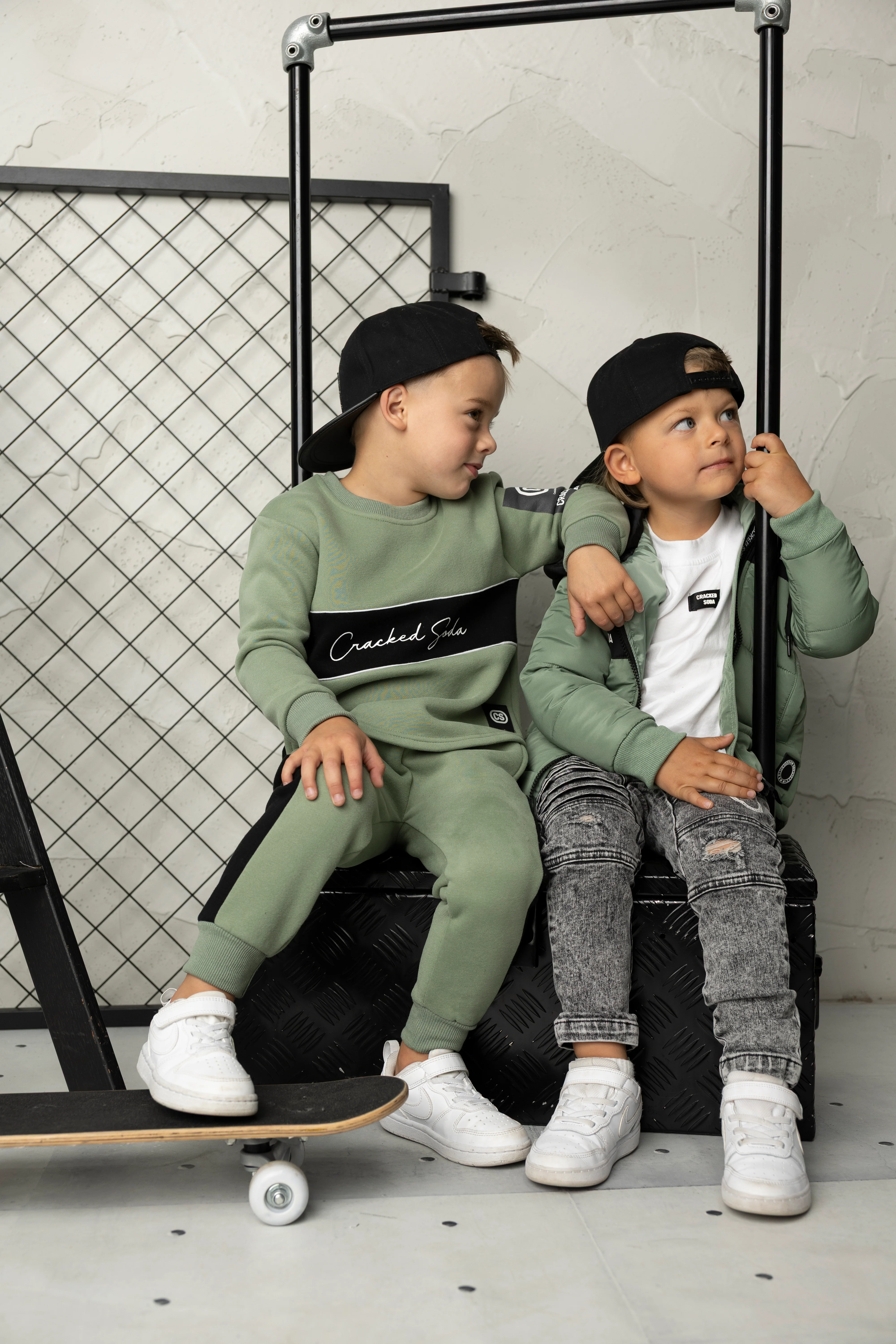 Flint Detailed Crew - Olive - Image 4