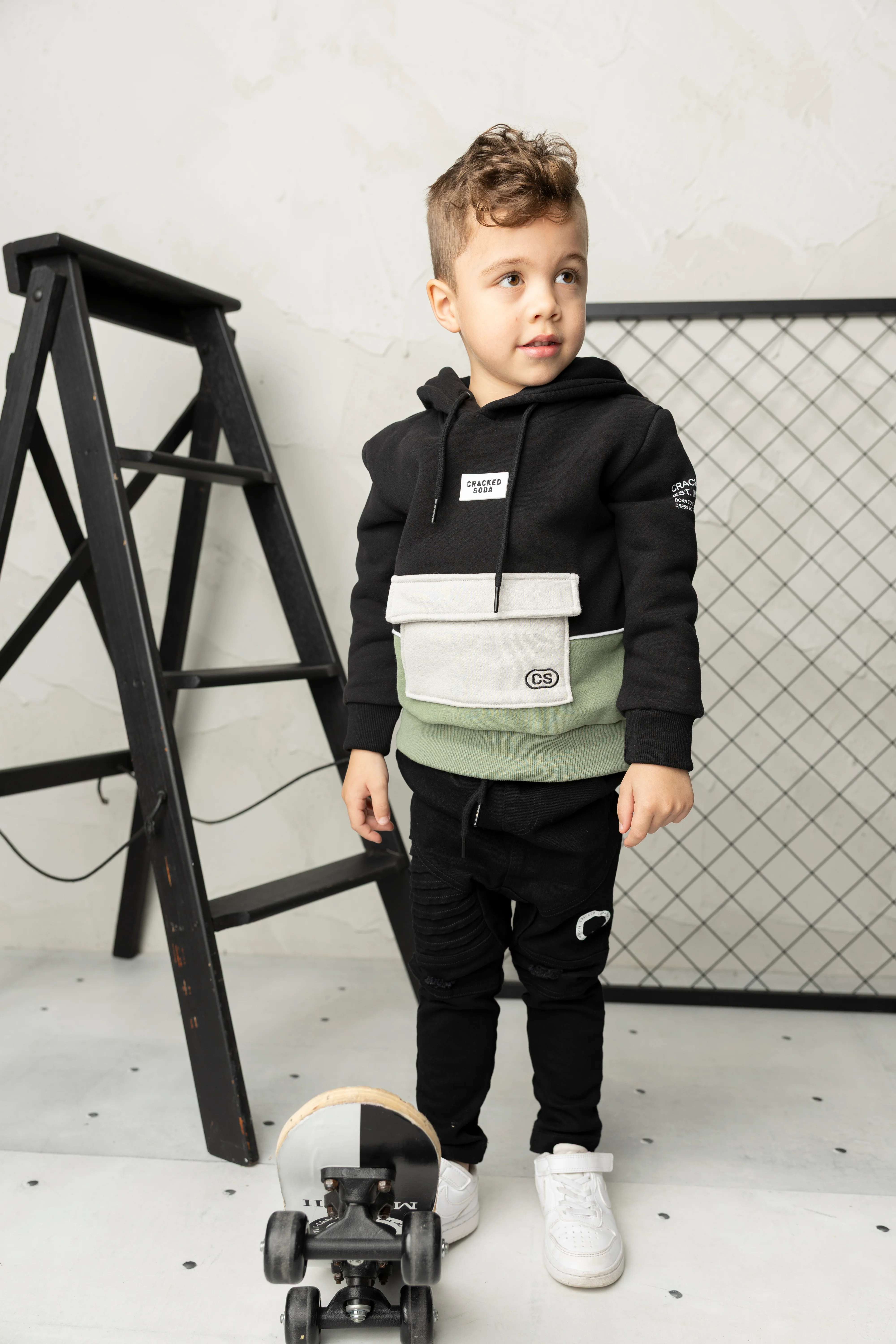 Flint Pocket Hoodie - Black/Olive - Image 3