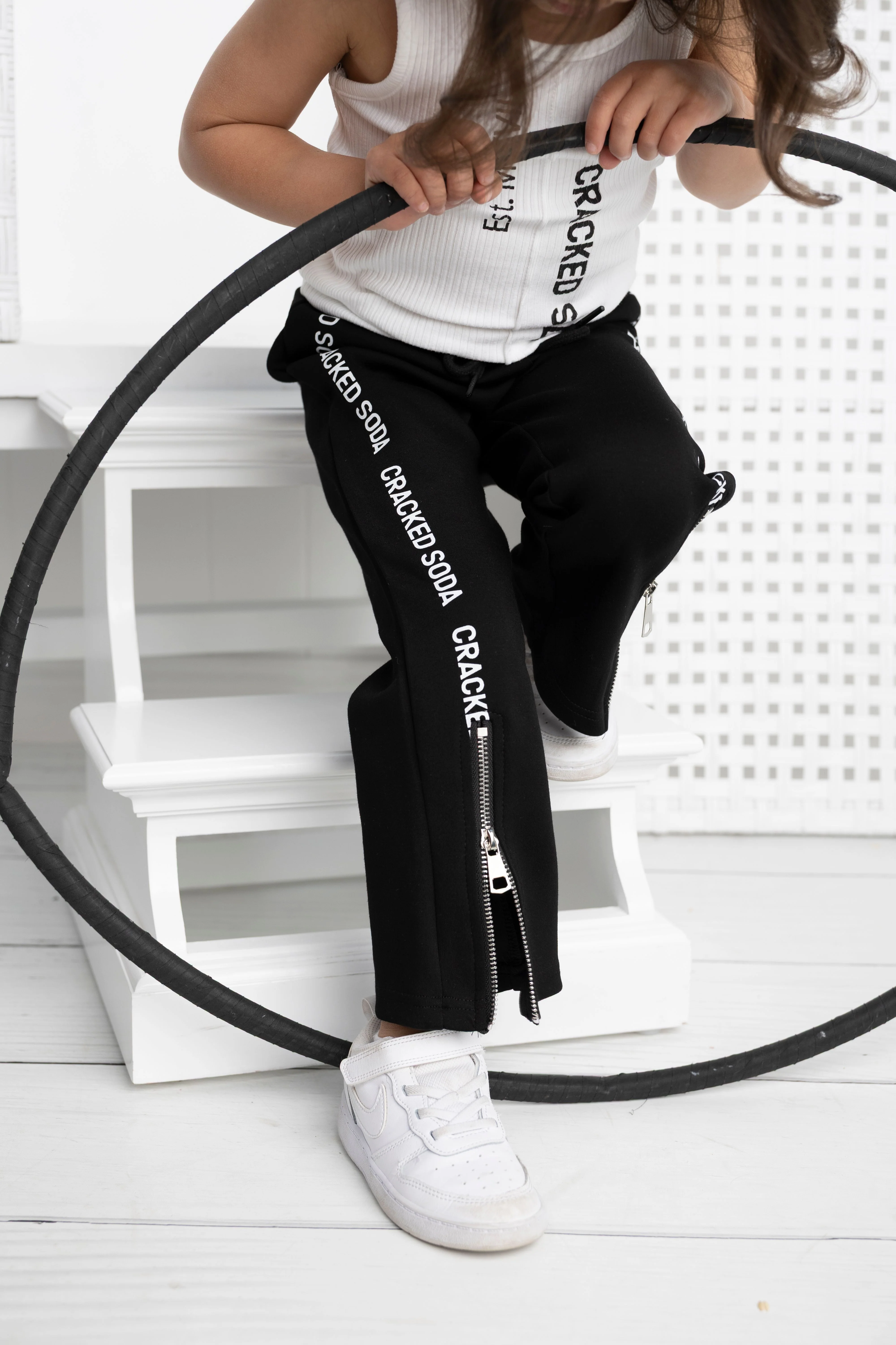 Harper Detailed Pant With Zip - Black - Image 5