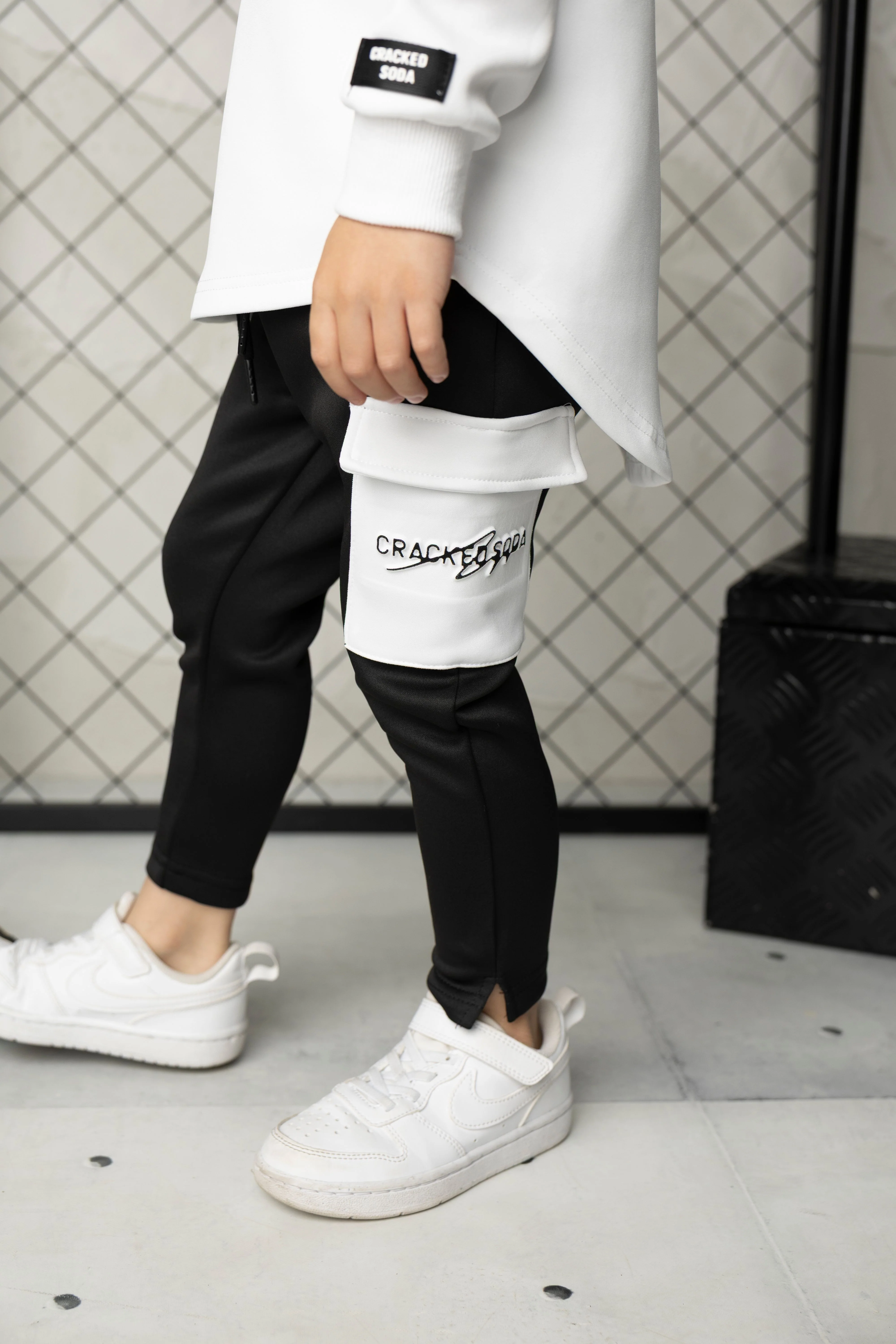 Henry Crew & Pant Set - Image 2