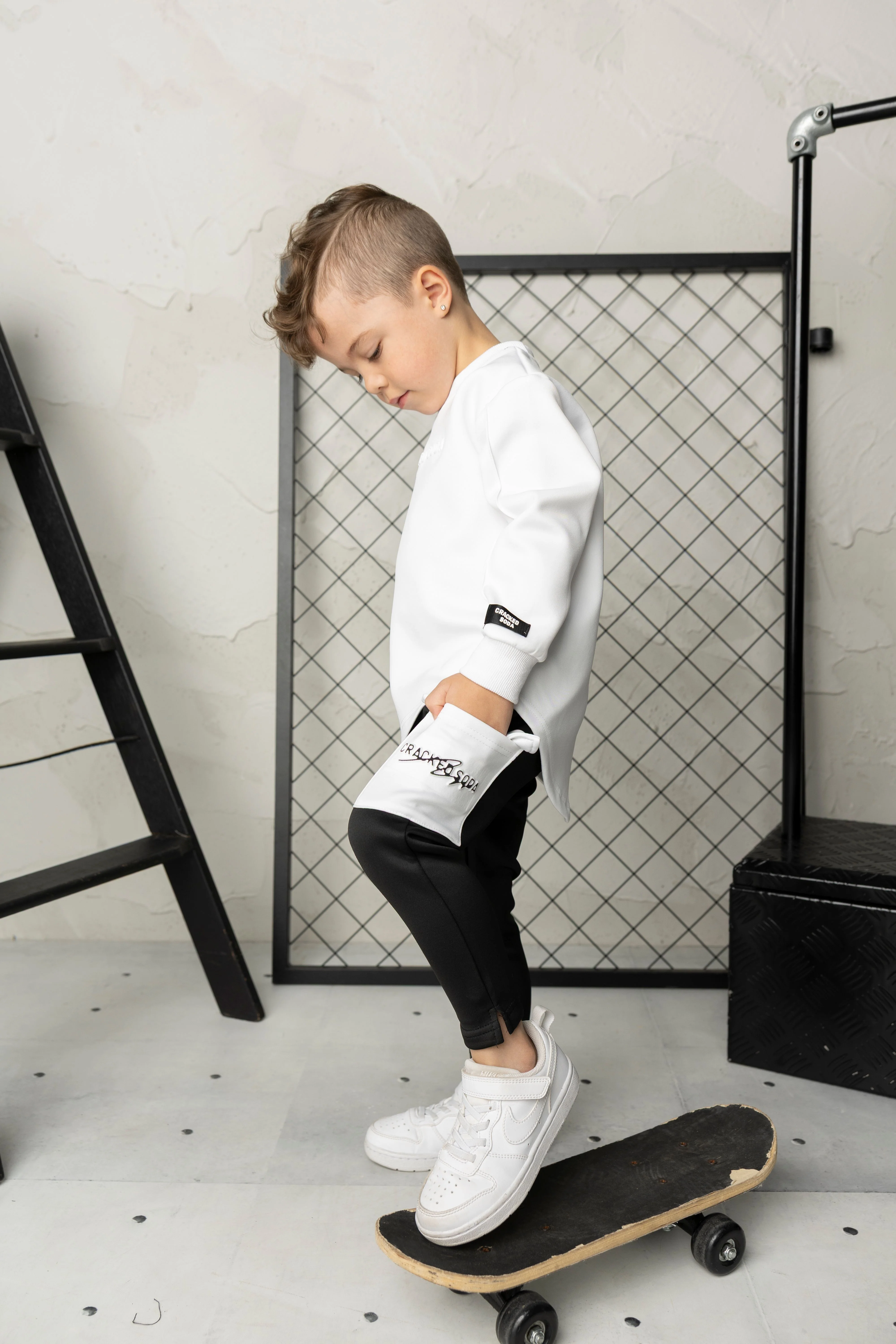 Henry Crew & Pant Set - Image 4