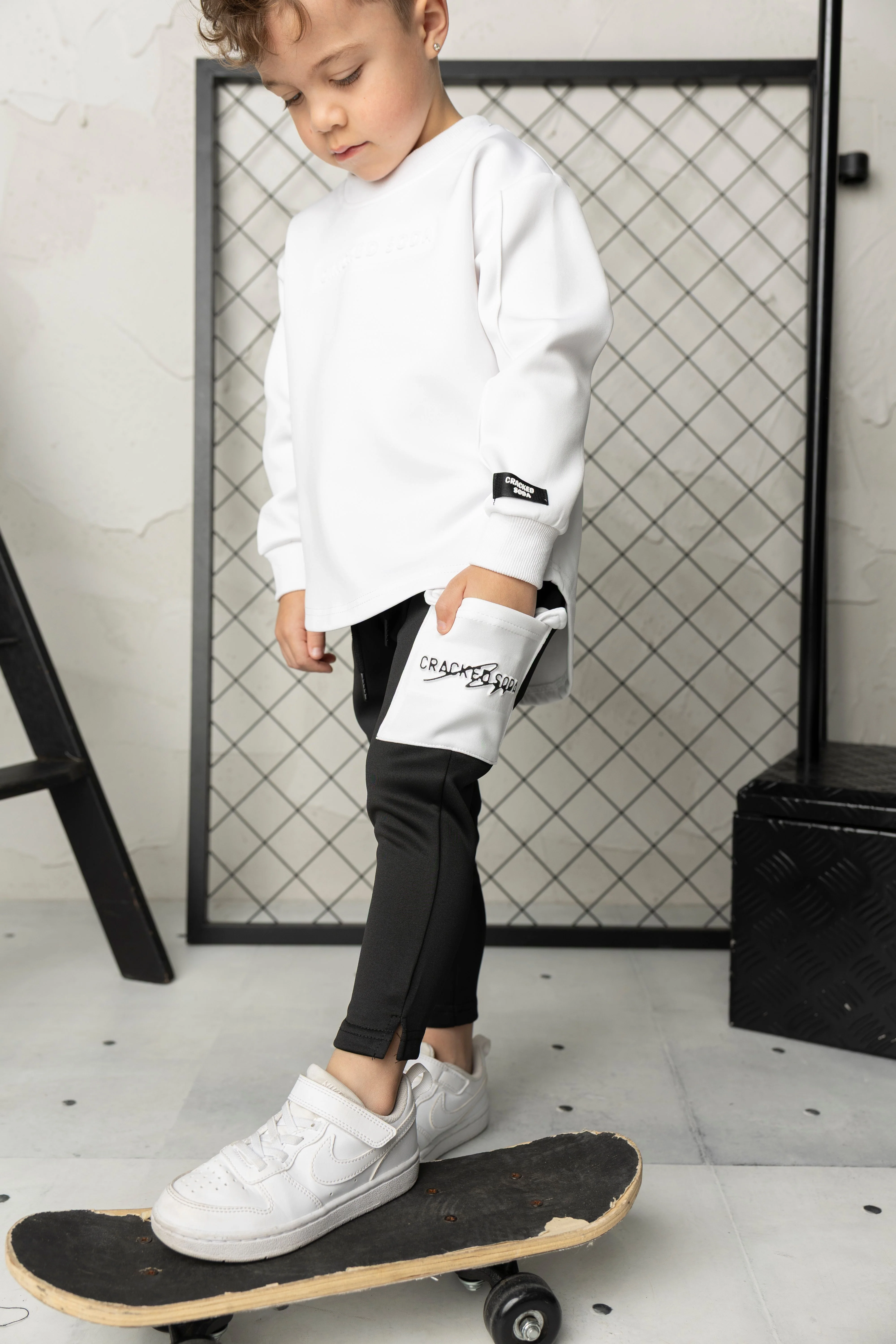 Henry Crew & Pant Set - Image 5