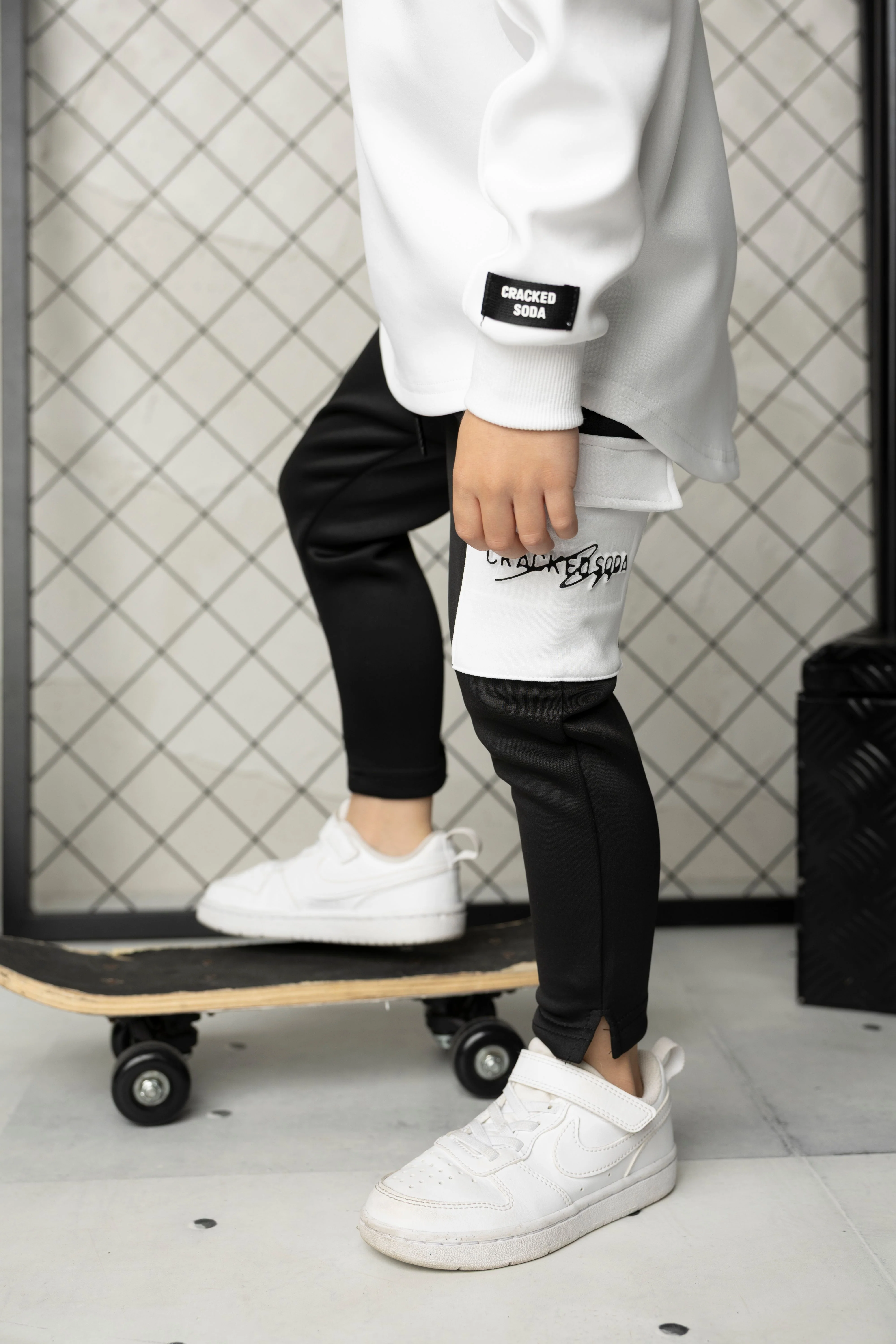 Henry Crew & Pant Set - Image 7