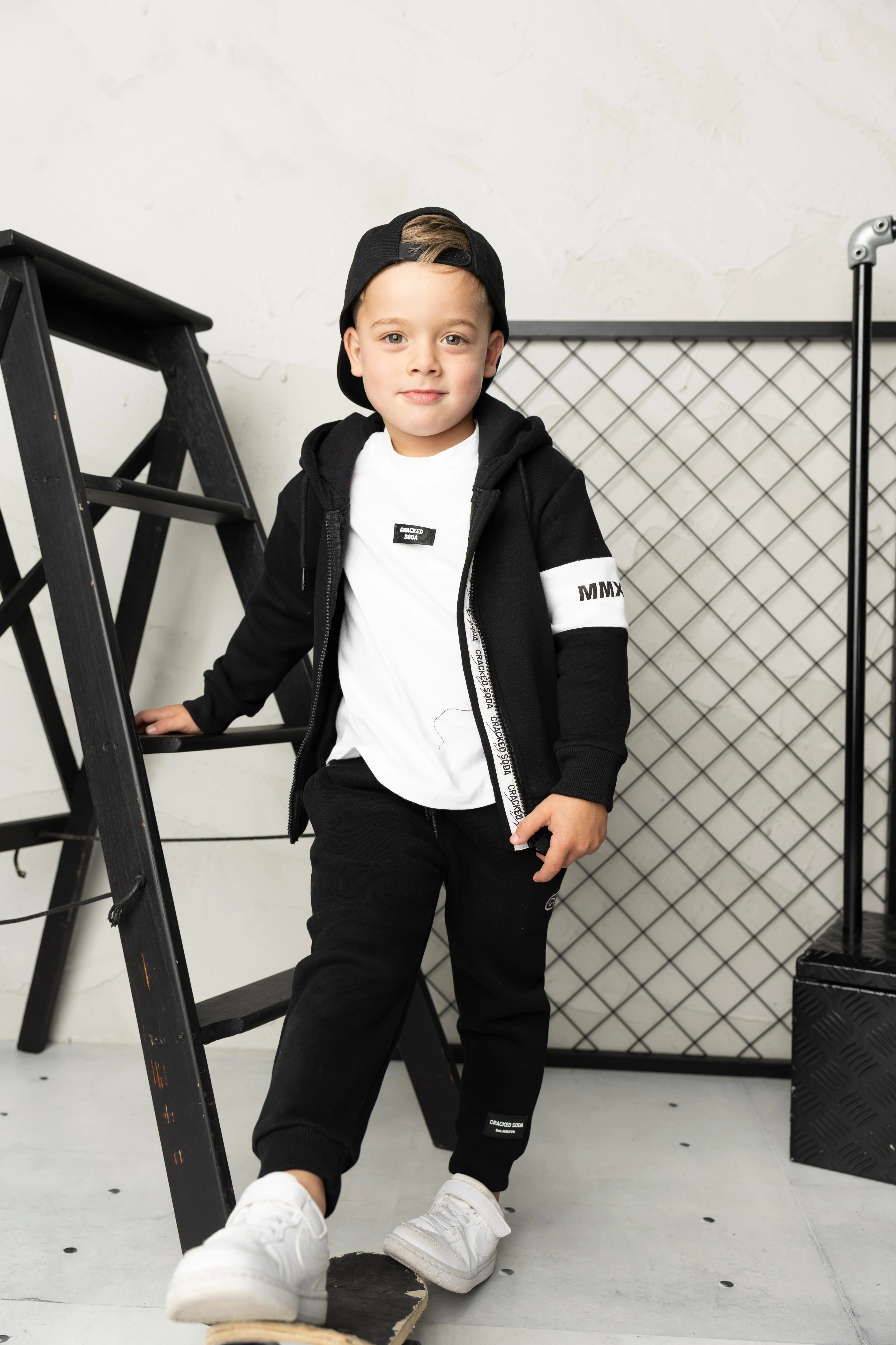 Henry Hooded Fleece Jacket - Black - Image 3