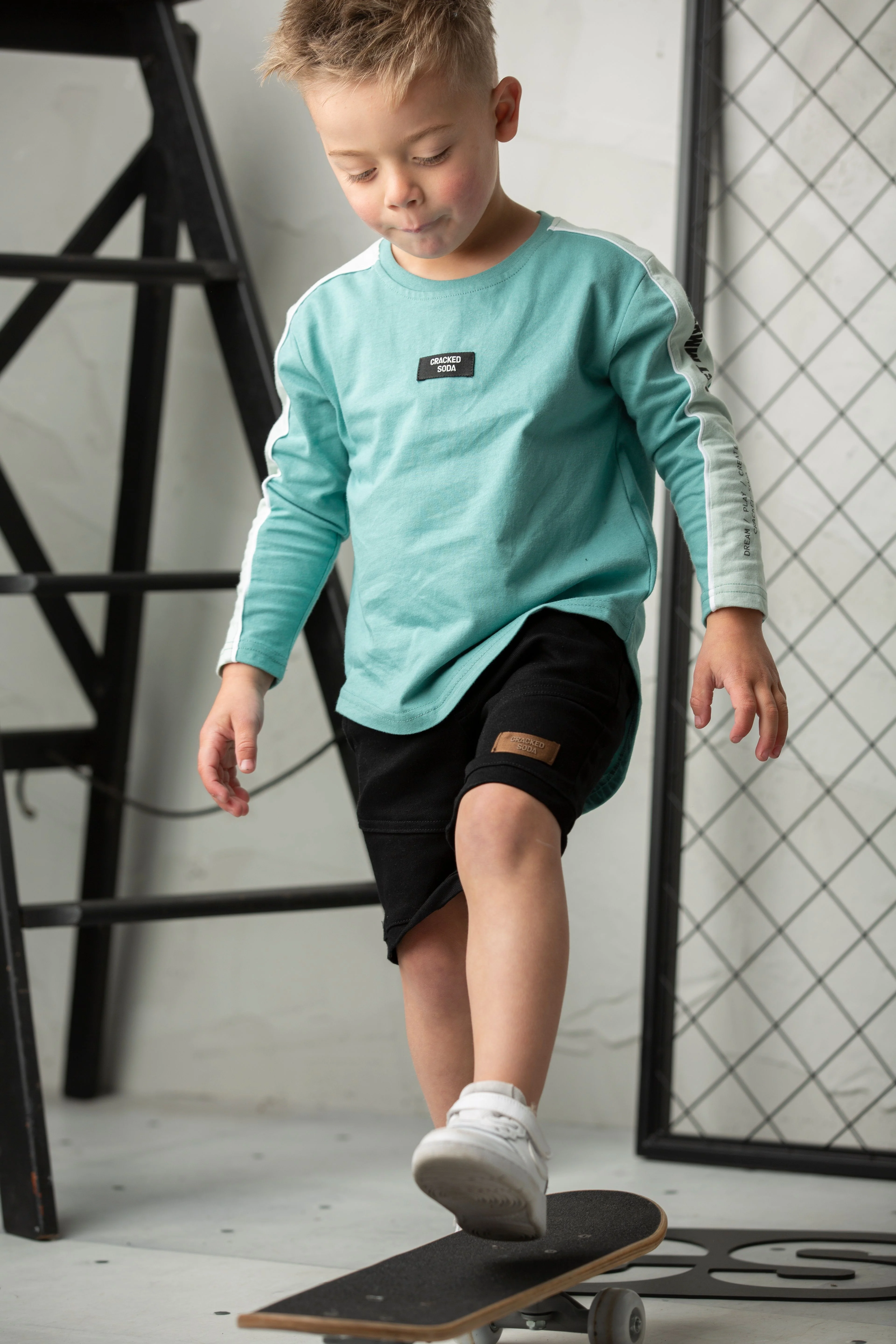 Huck Detailed L/Sleeve - Wasabi/Pale Aqua - Image 3