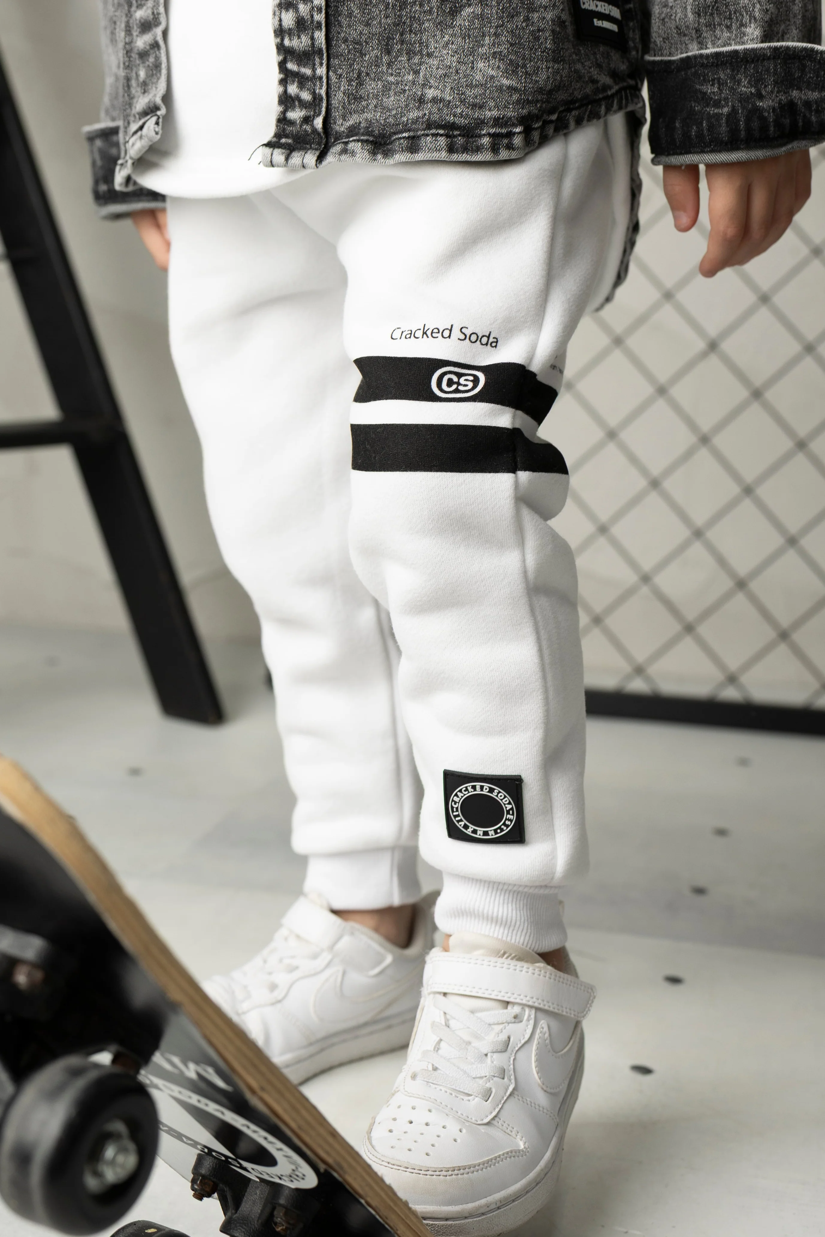 Jack Detailed Trackpant - White