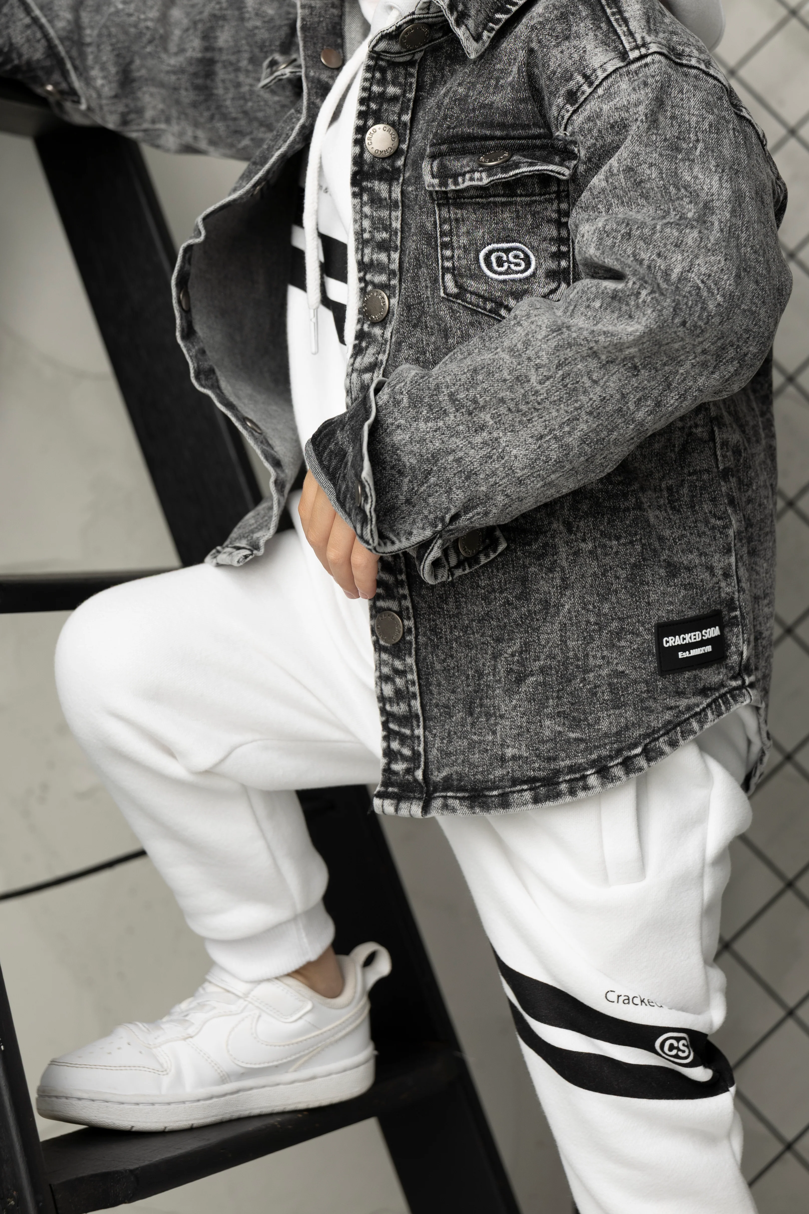JJ Essential Denim Jacket - Ash - Image 5