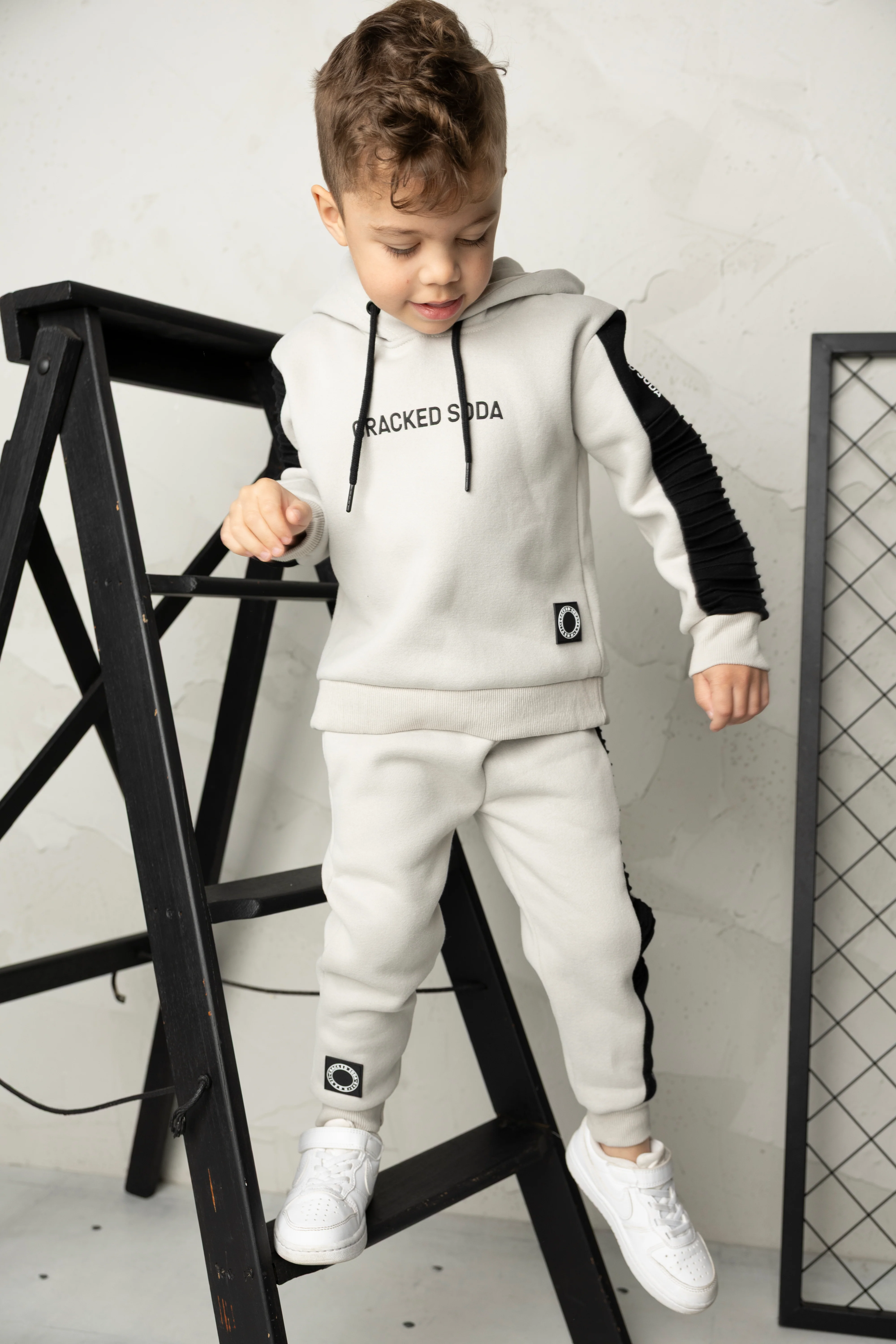 Leo Elevated Hoodie - Pebble - Image 3