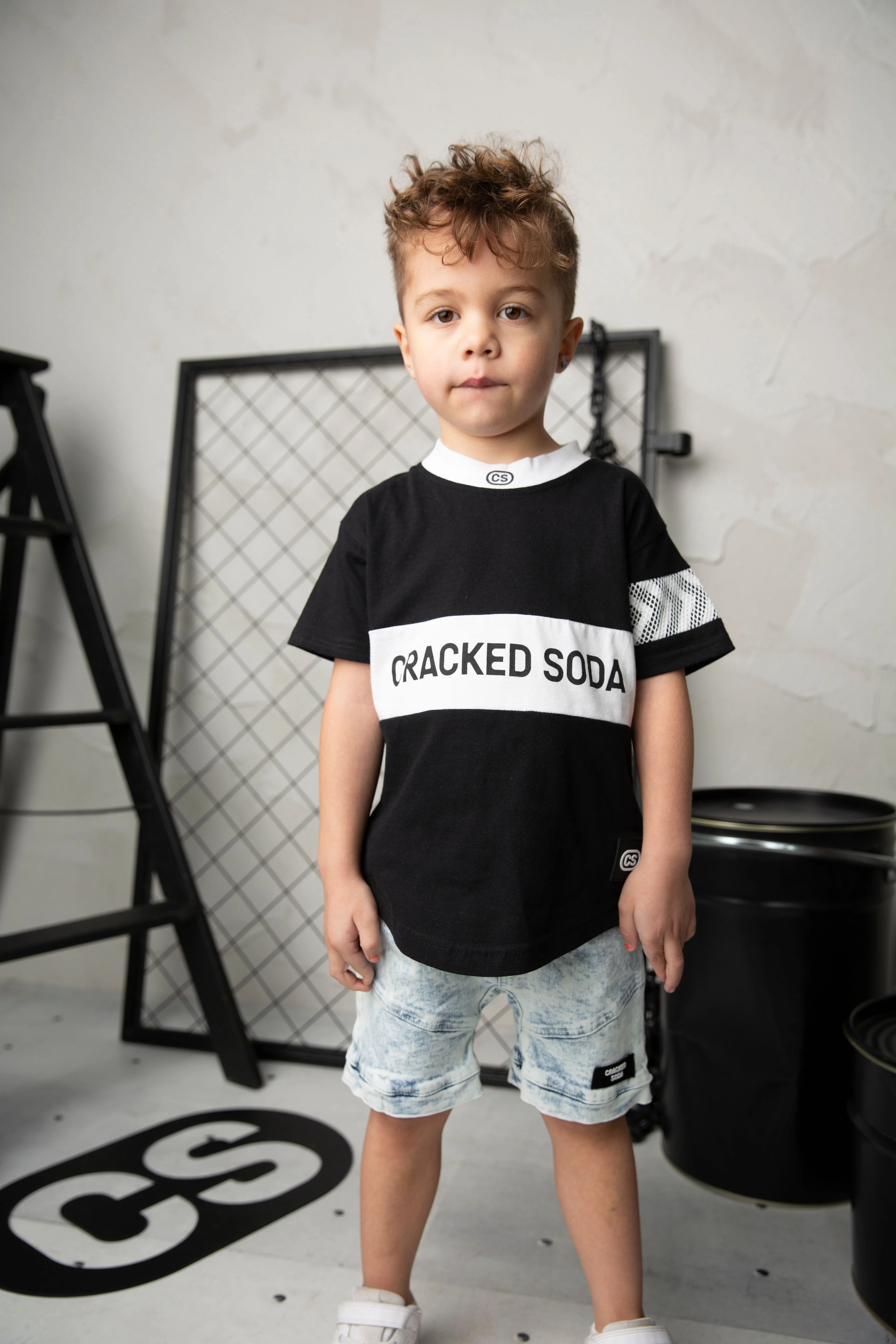 Luca Detailed Tee - Black - Image 3