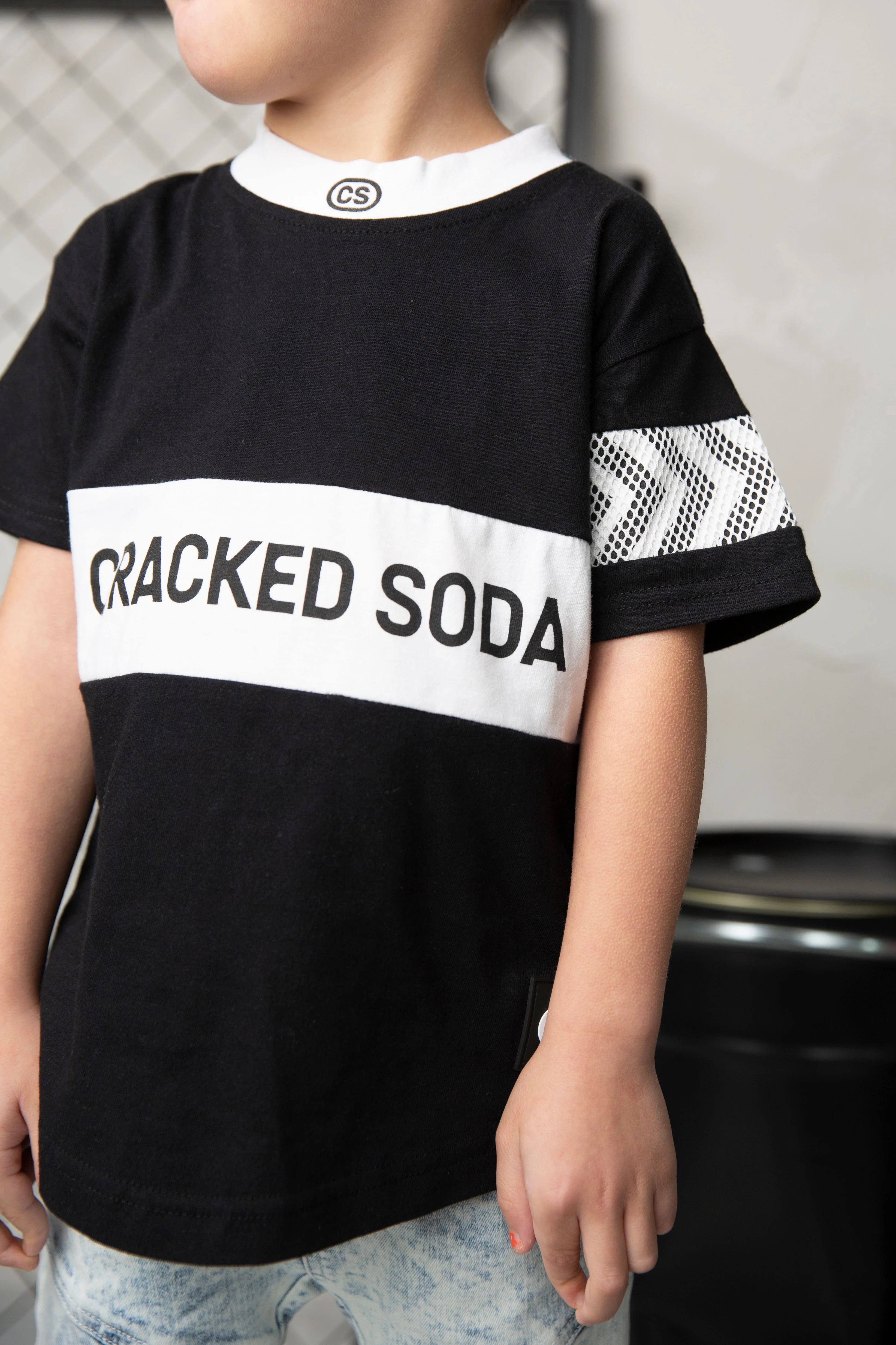 Luca Detailed Tee - Black - Image 4