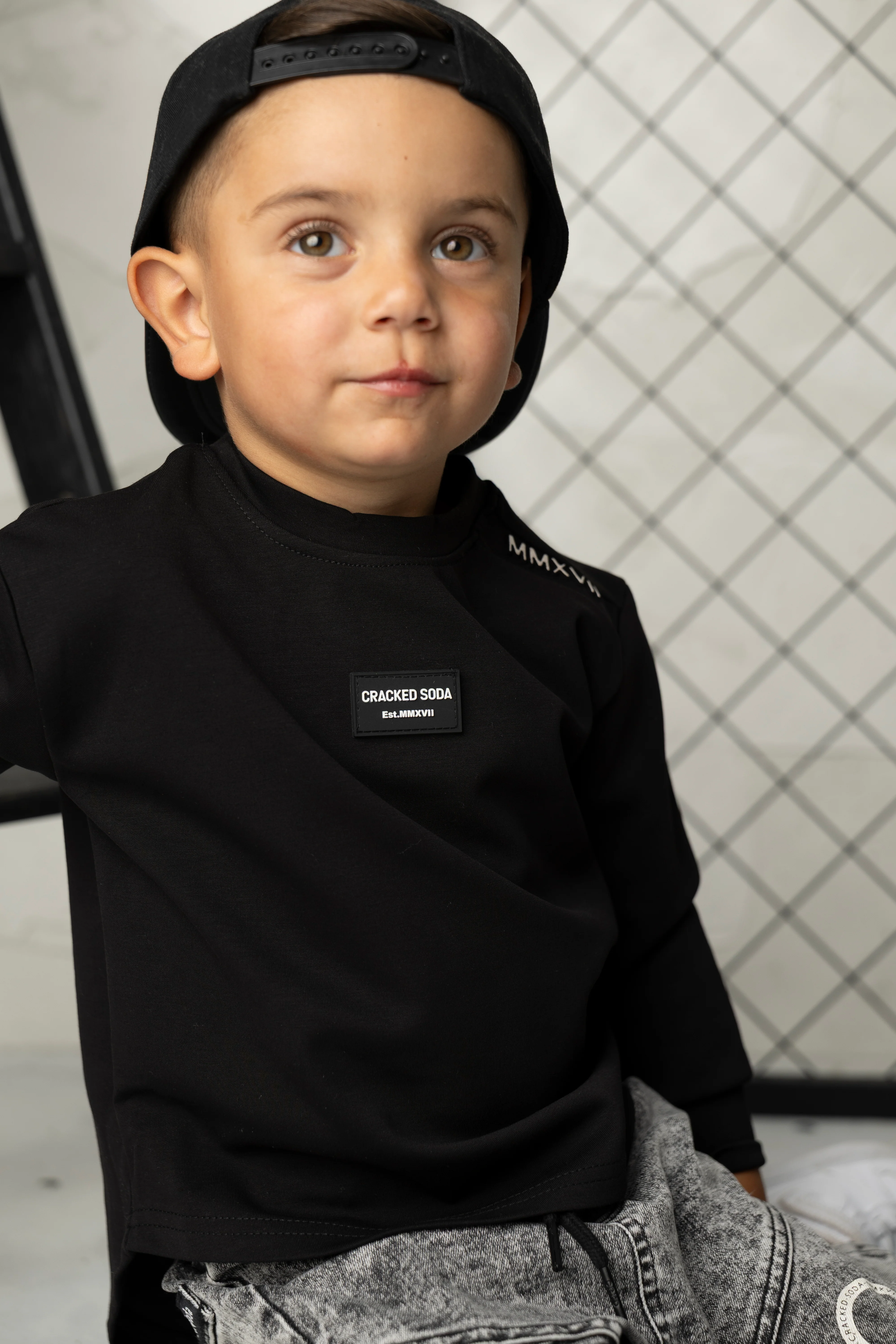 Noah Essential Crew - Black - Image 3