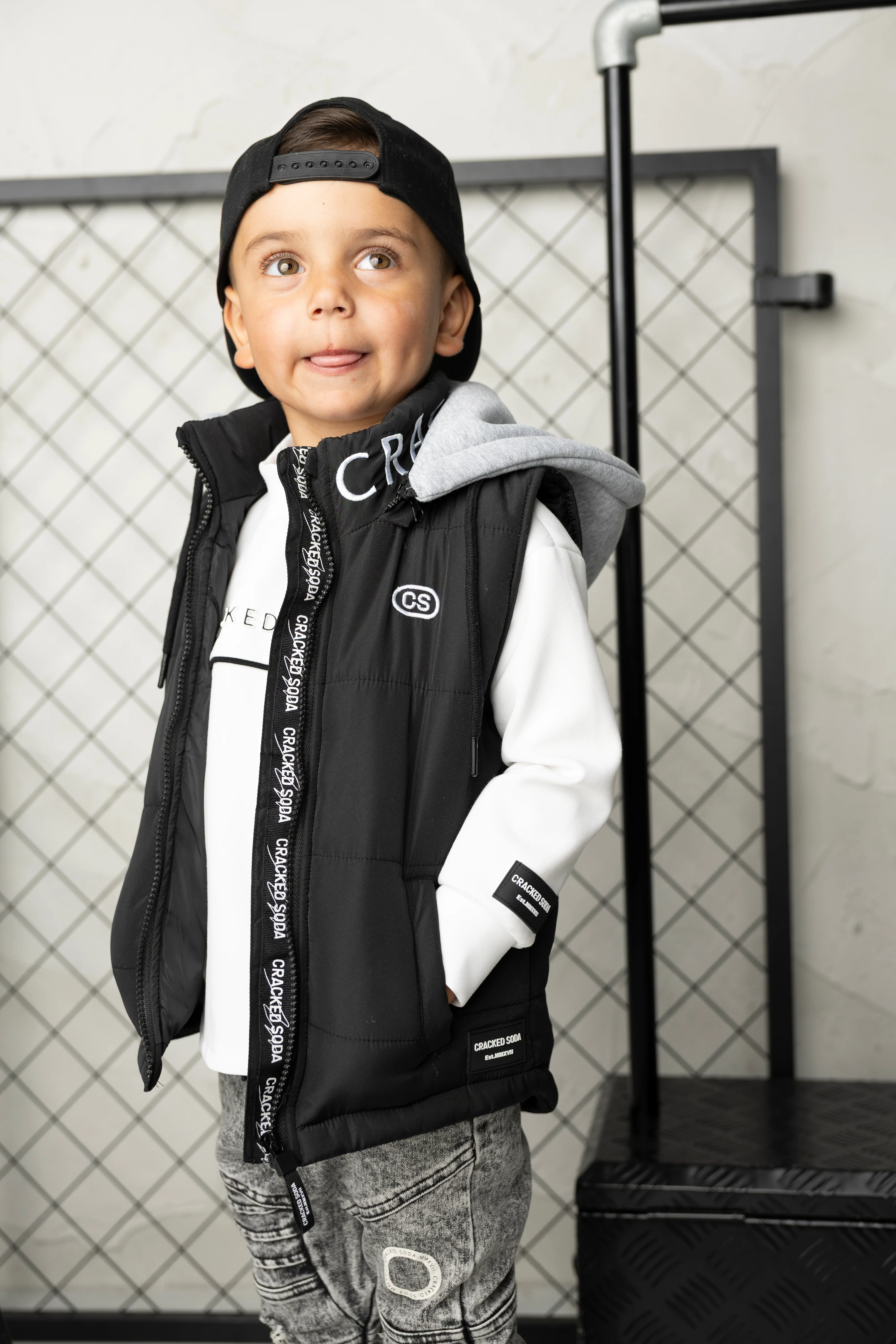 Noah Puff Vest with Removable Hood - Black/Grey - Image 2