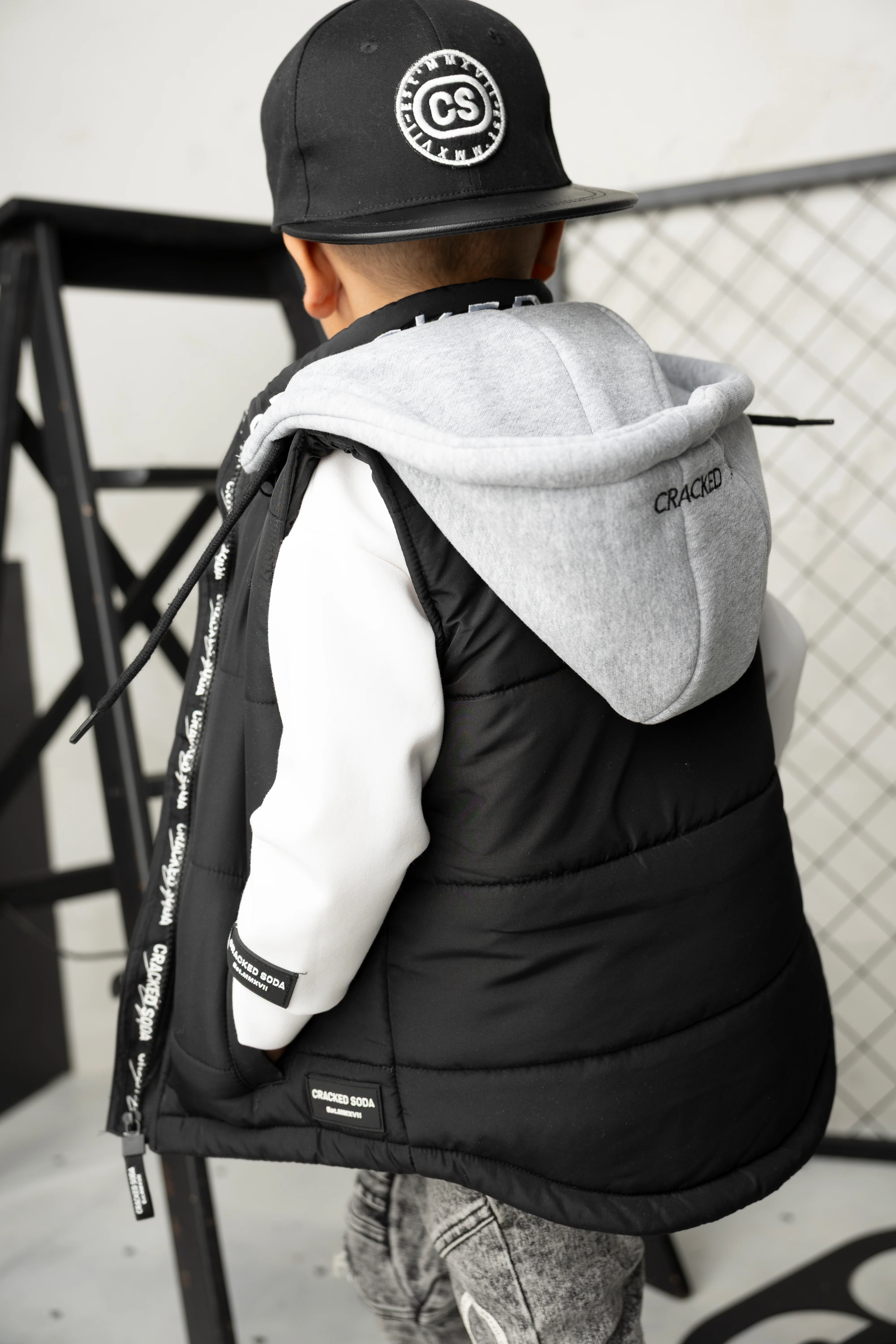 Noah Puff Vest with Removable Hood - Black/Grey - Image 3