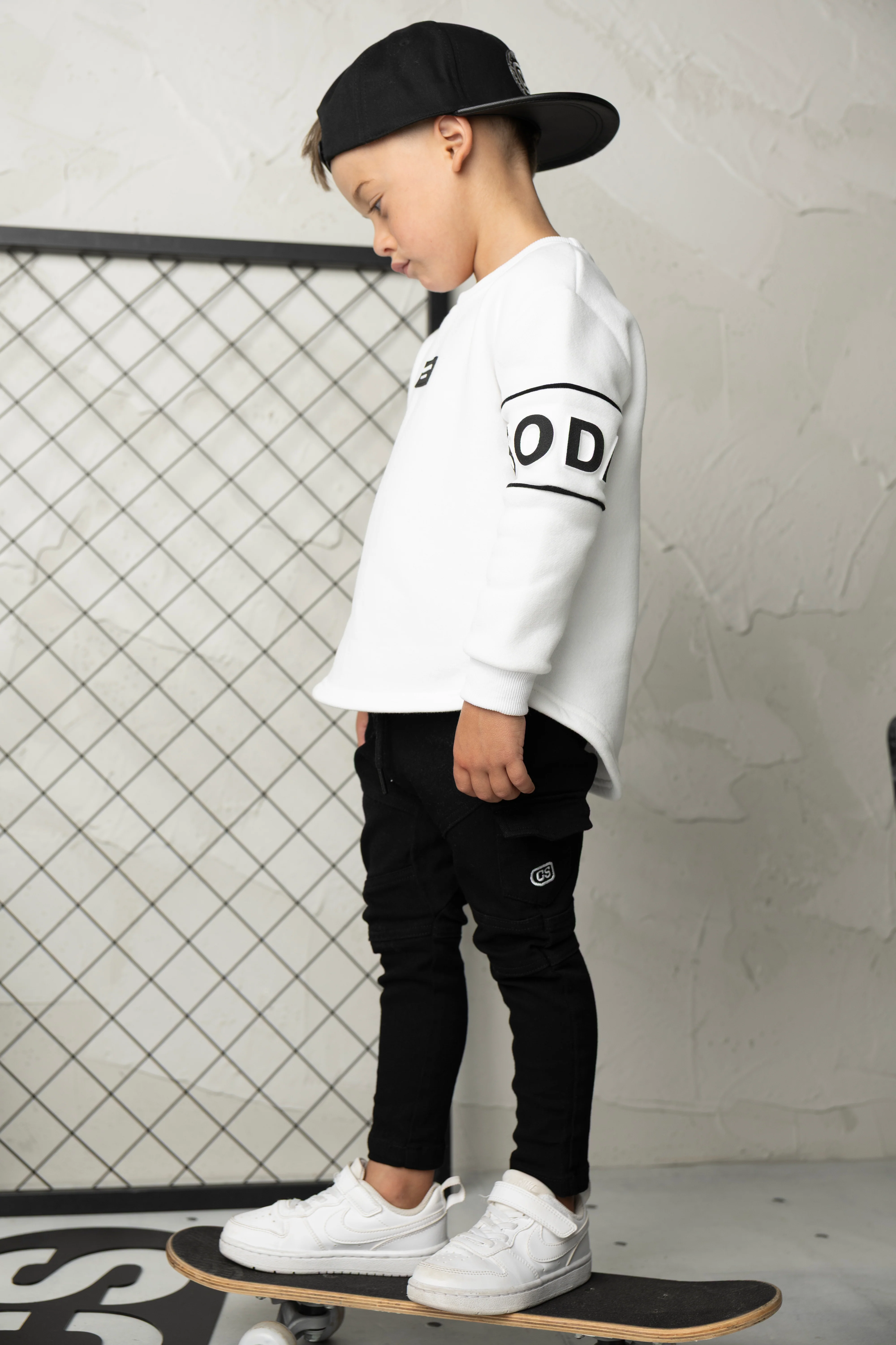Rafi Detail Sleeve Crew - White - Image 4