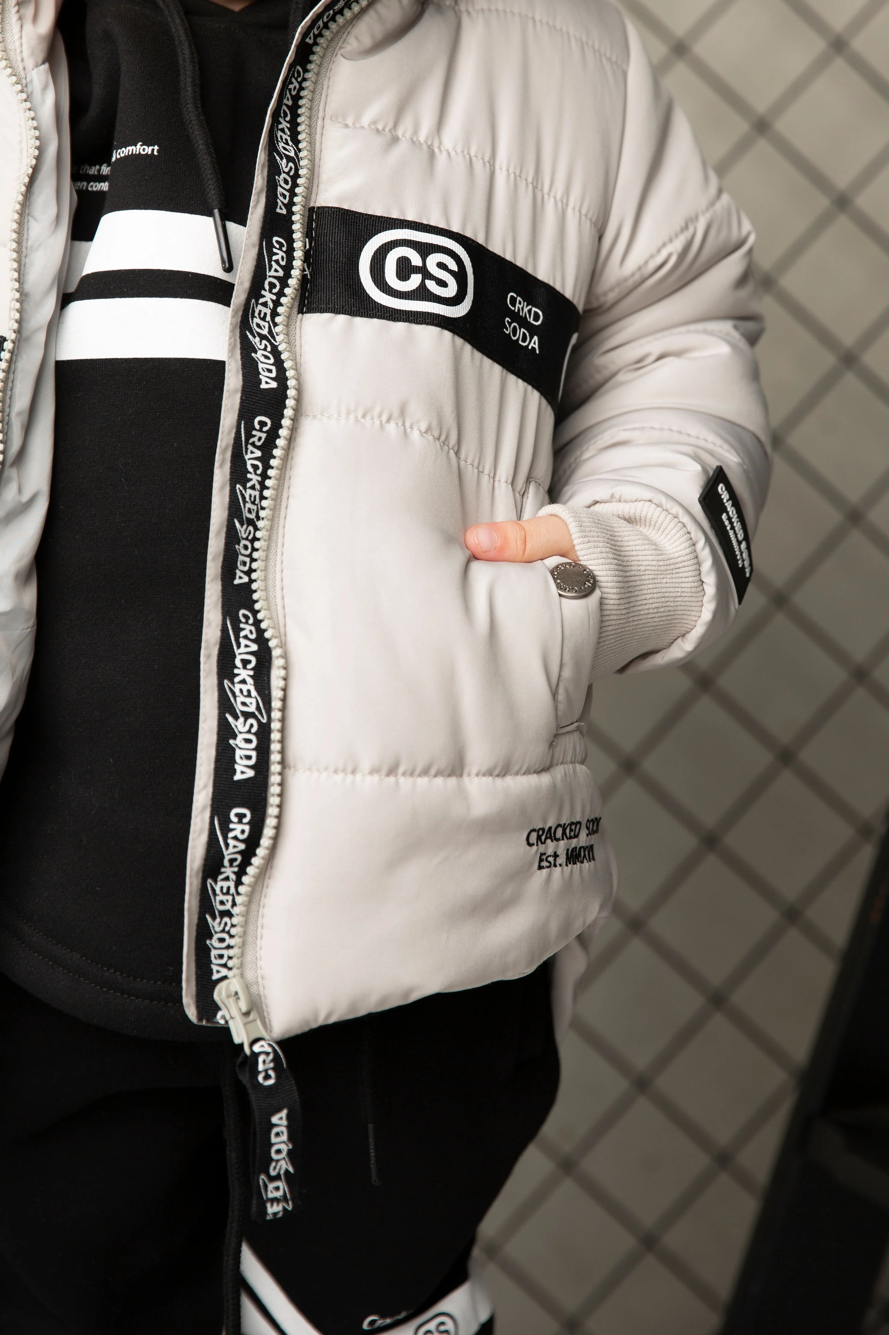 Riley Detailed Hooded Puffer Jacket - Oat - Image 9