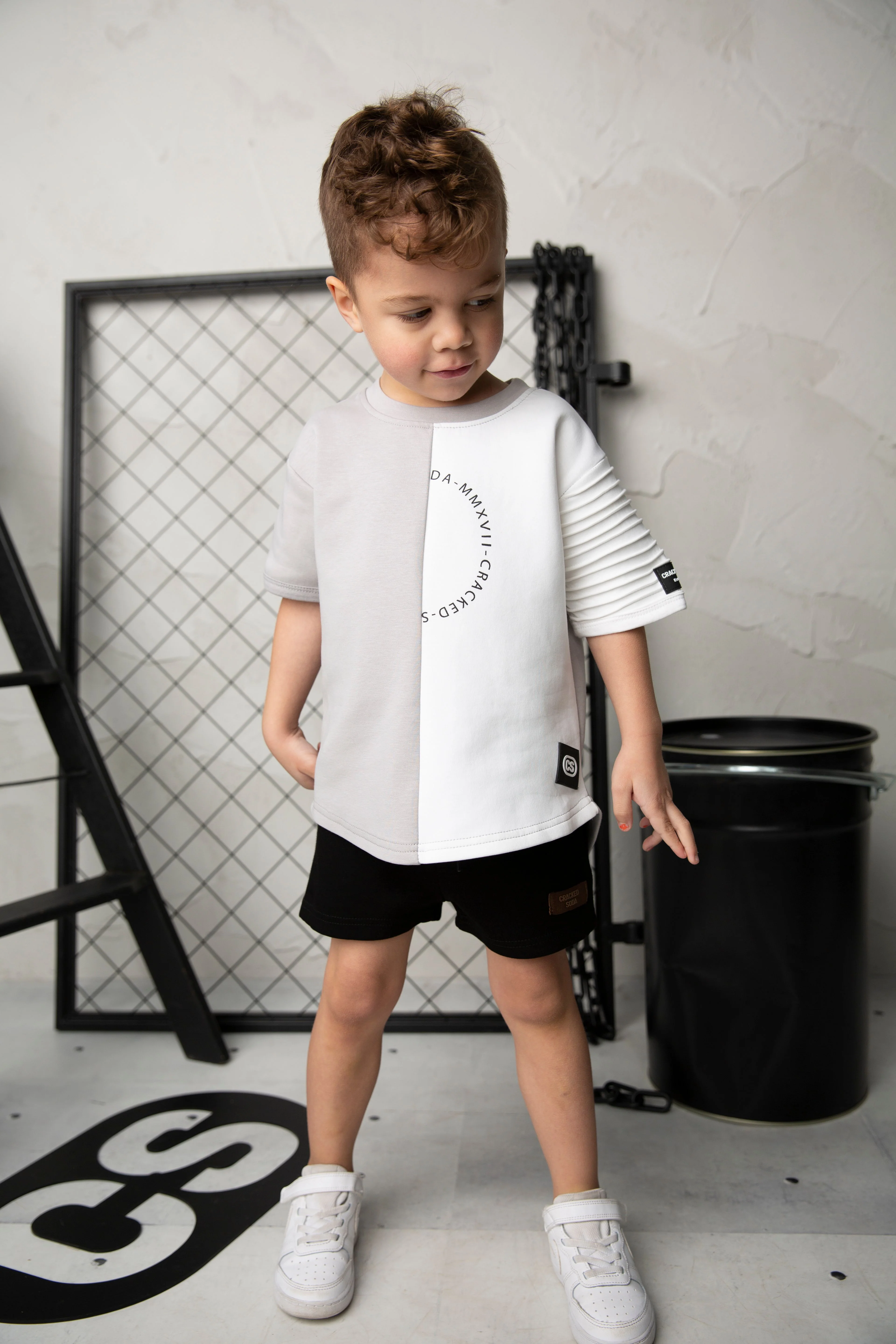 River Detail Sleeve Tee - Cloud/White - Image 5