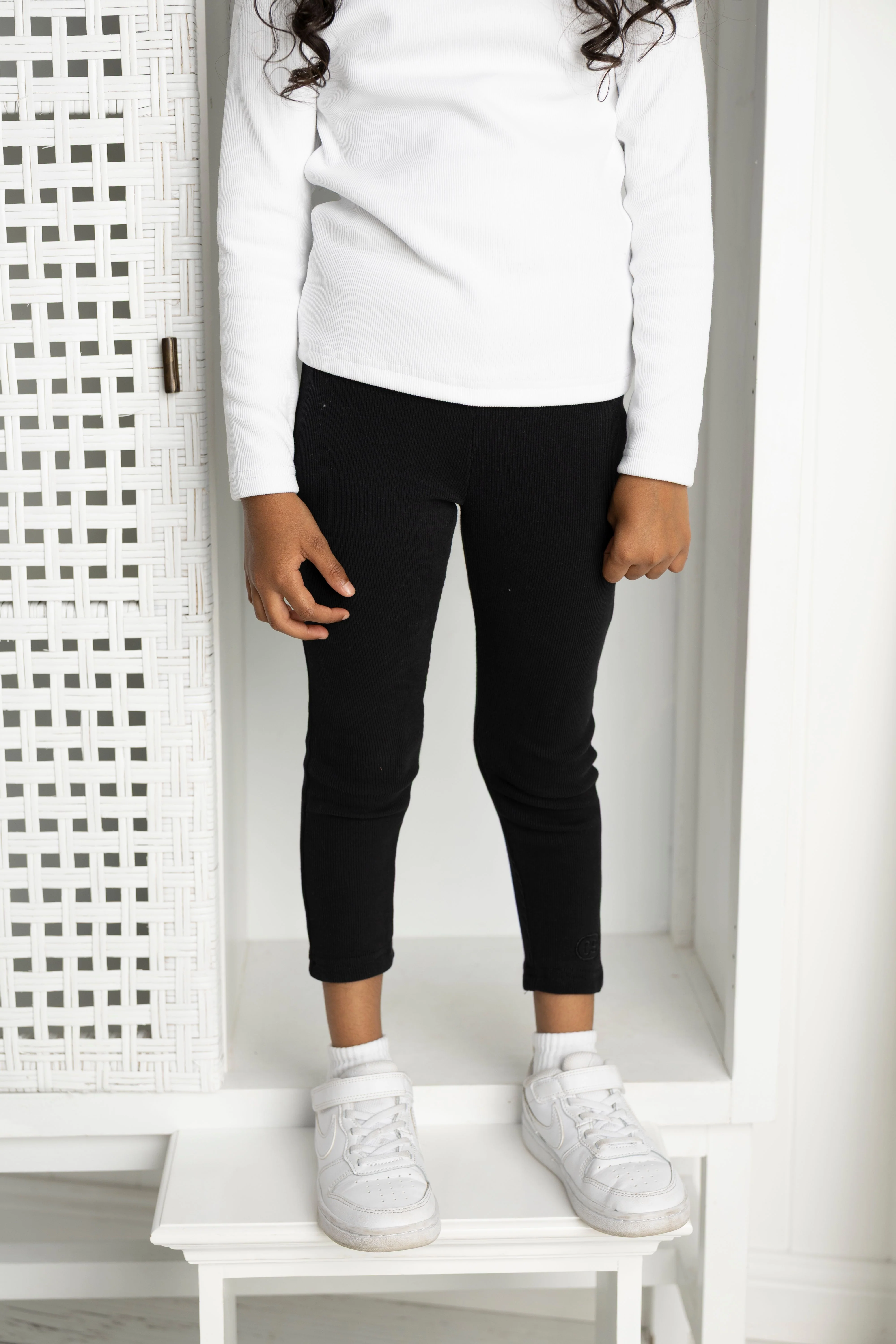 Scarlett Ribbed Fleece Leggings - Black - Image 2