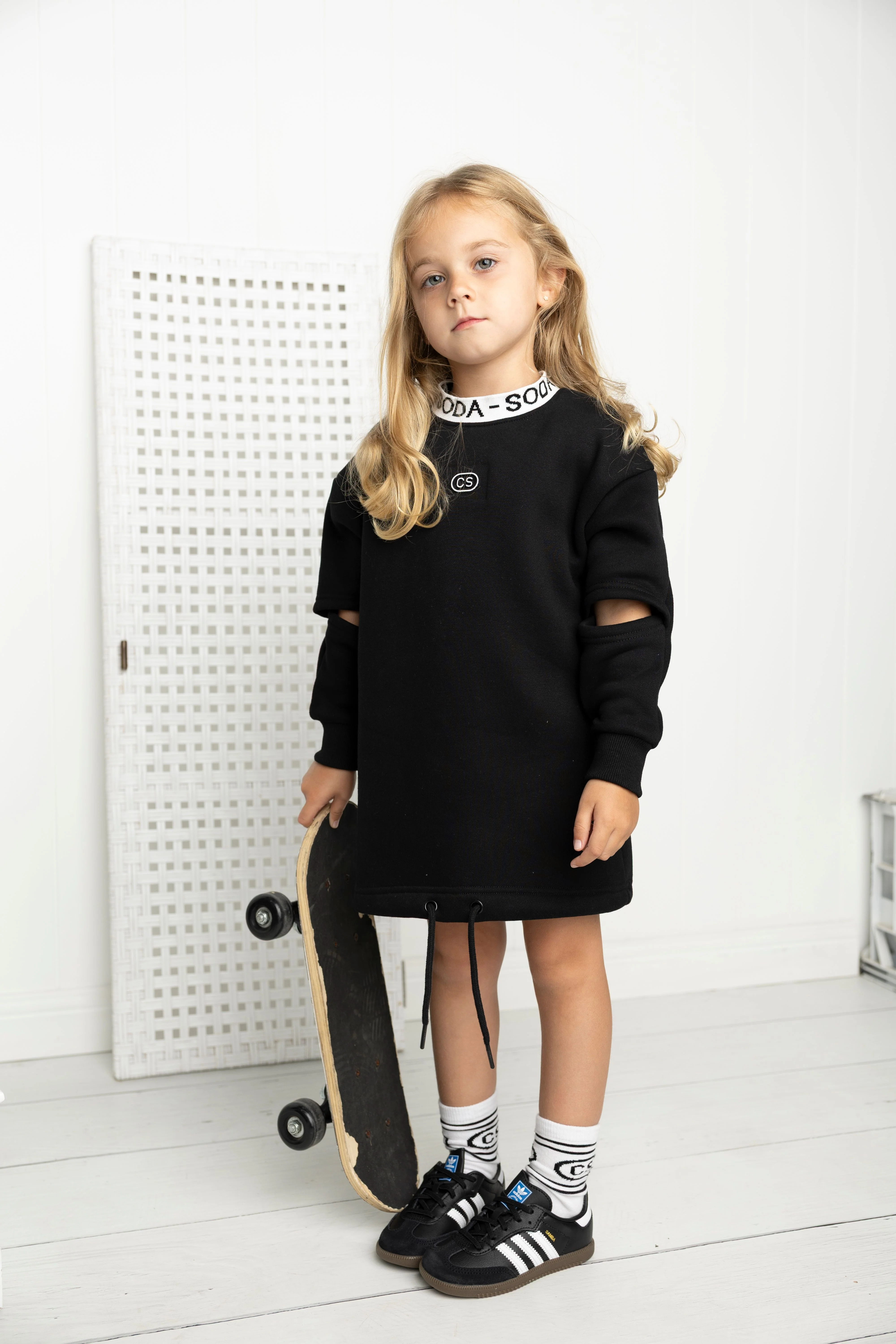 Scout Detailed Crew Dress - Black