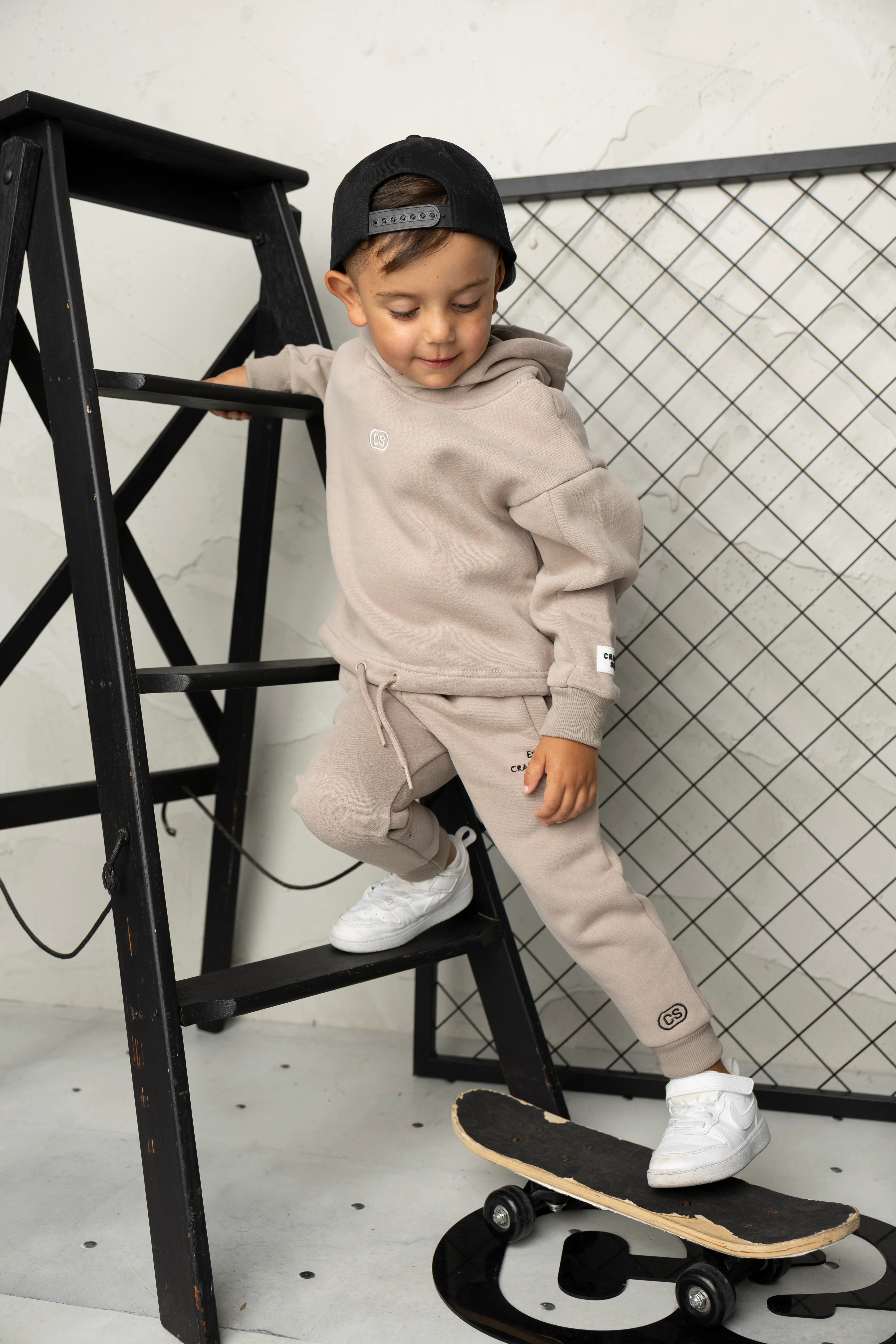Theodore Oversized Hoodie - Truffle - Image 4