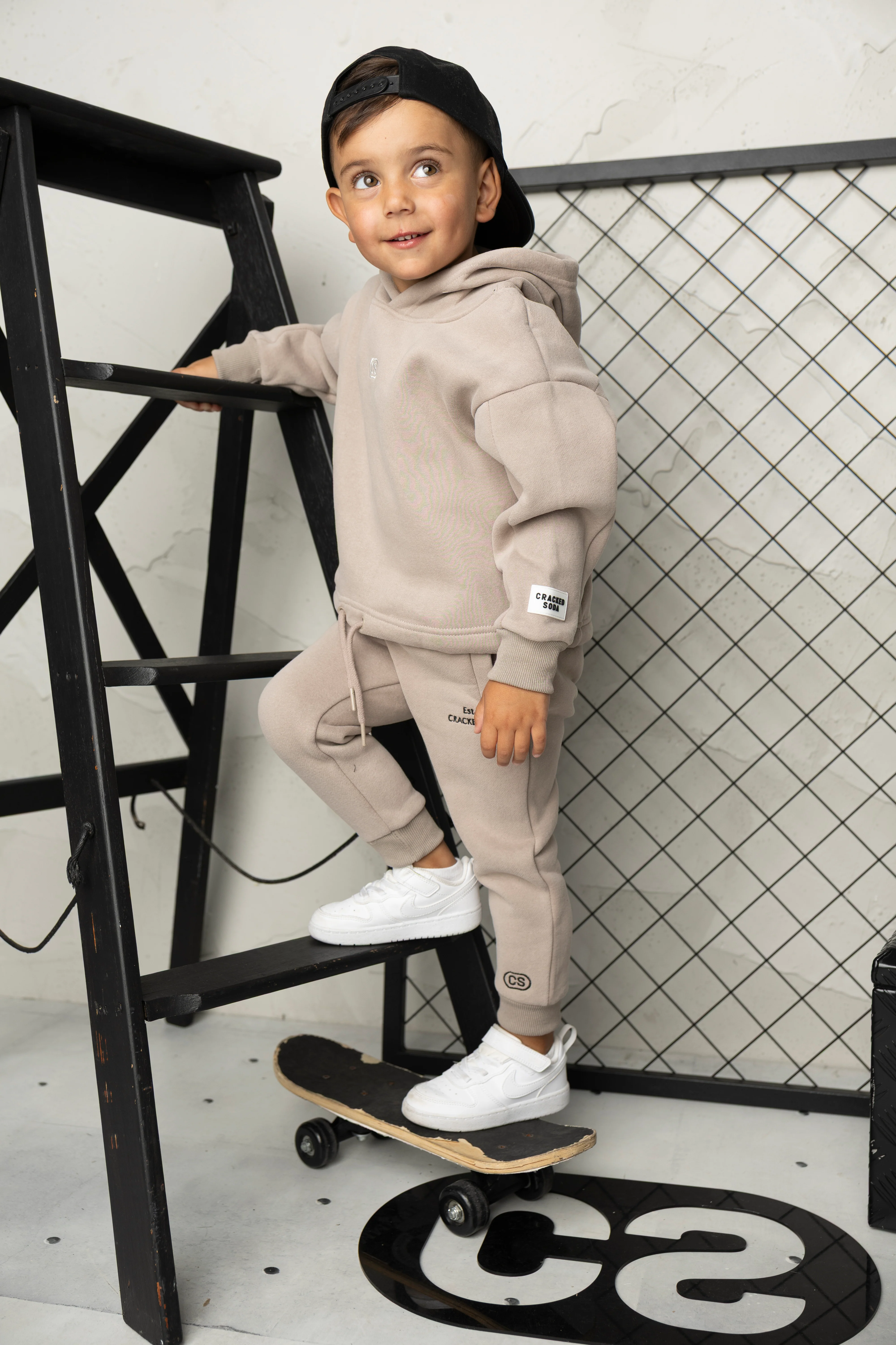 Theodore Oversized Hoodie - Truffle - Image 5