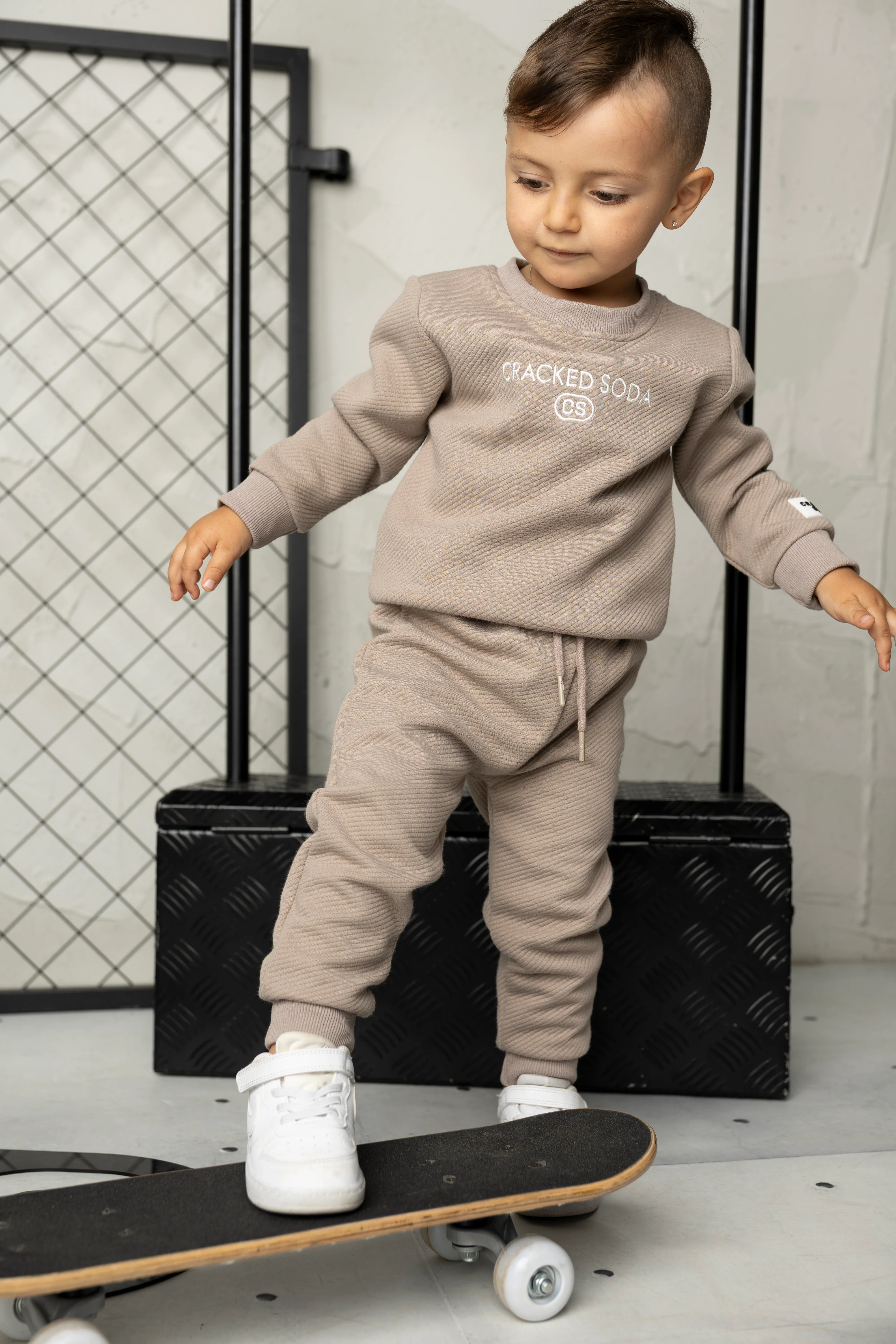 Theodore Quilted Crew Set - Truffle - Image 2