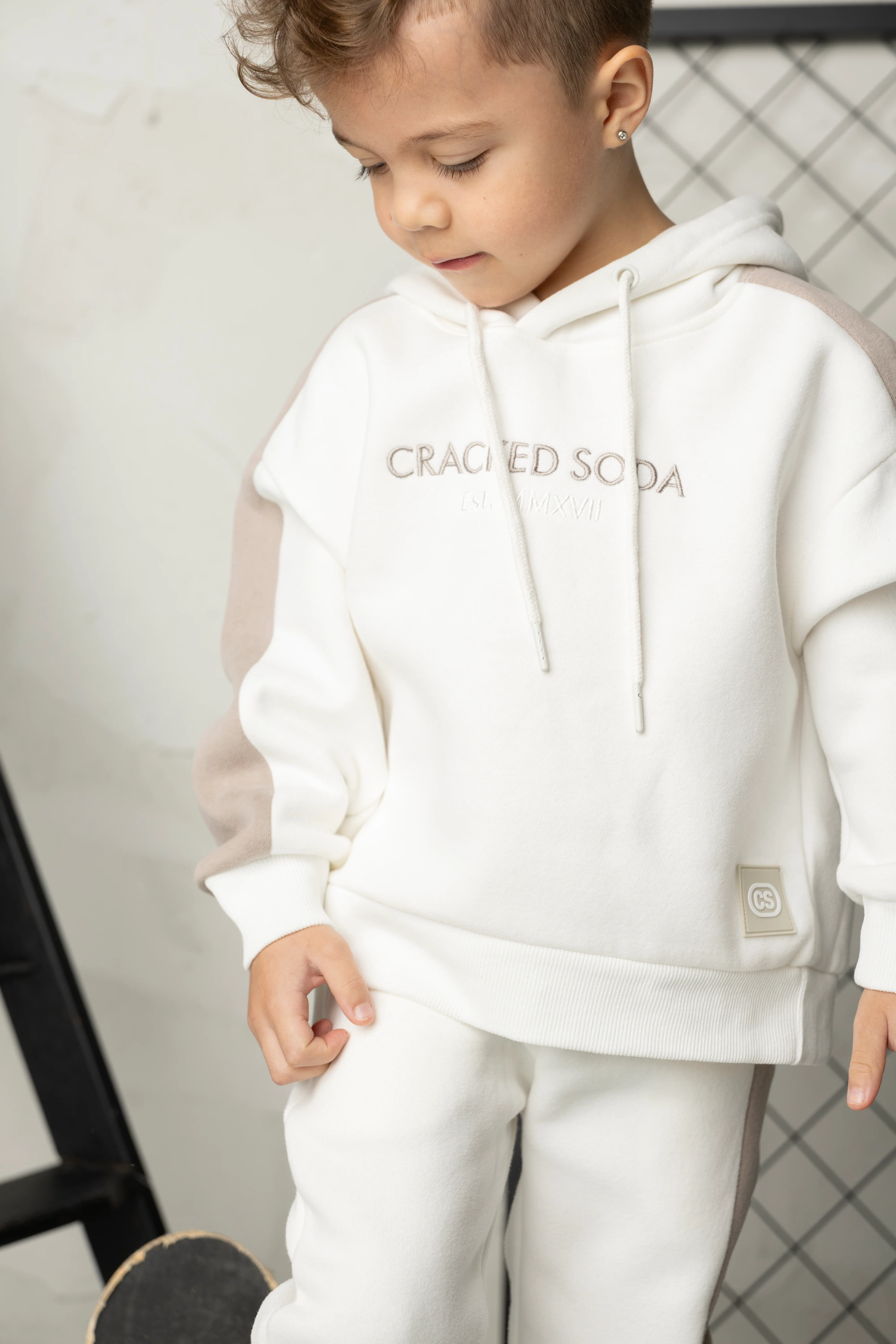 Theodore White Essential Hoodie - White/Truffle - Image 2