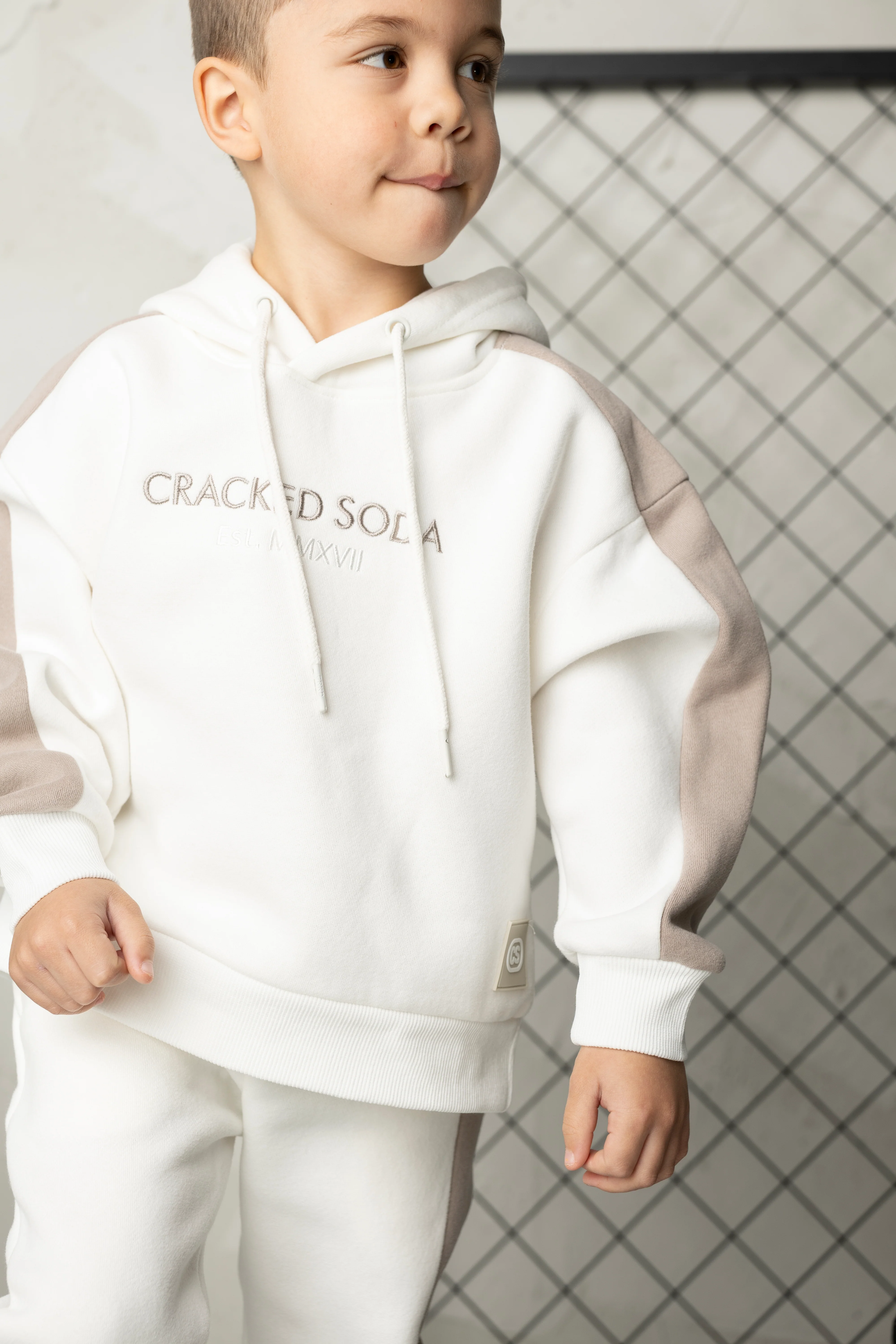 Theodore White Essential Hoodie - White/Truffle - Image 4