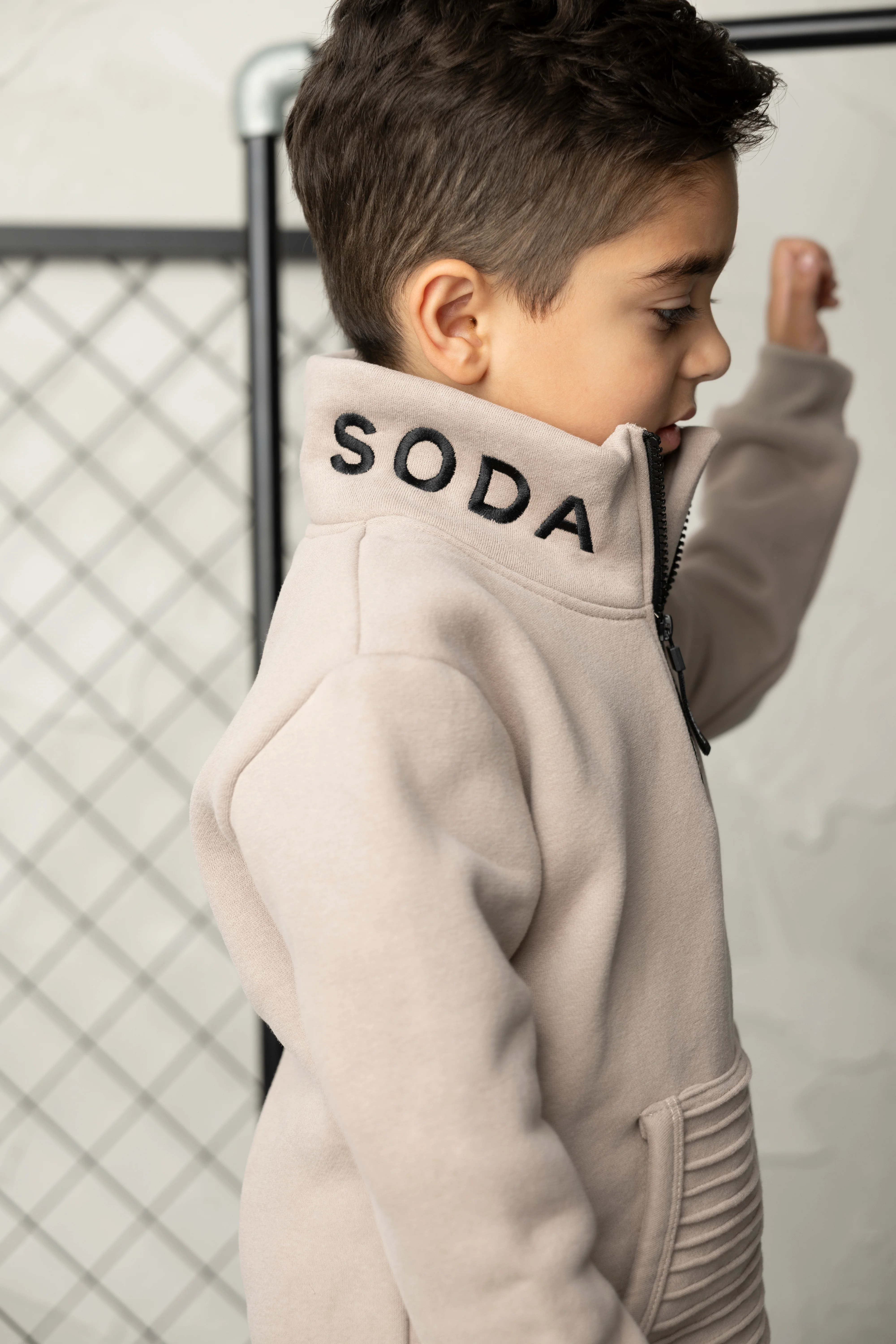 Theodore Zip Detailed Coller - Truffle - Image 3