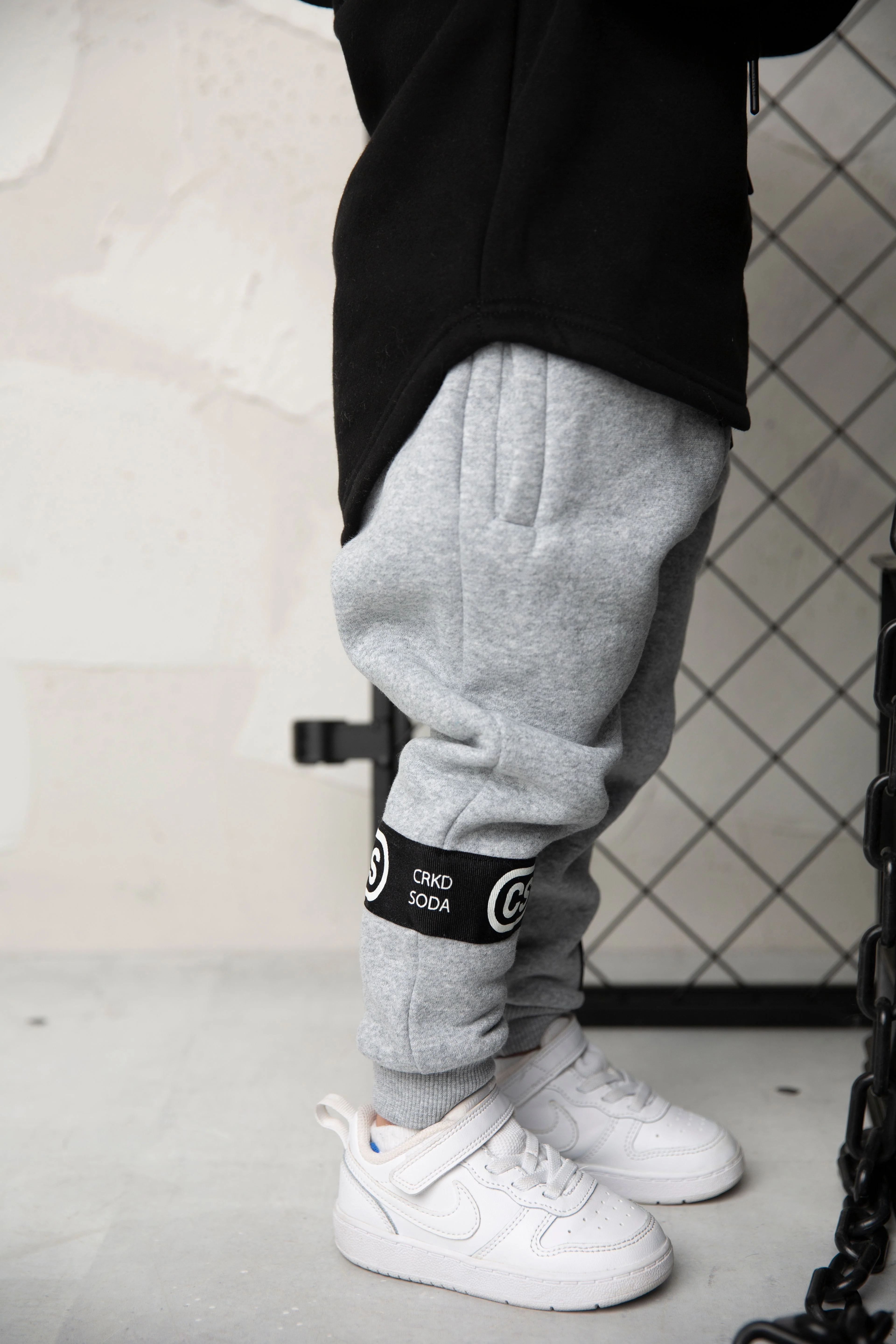 Tommy Detail Trackpants - Grey - Image 3