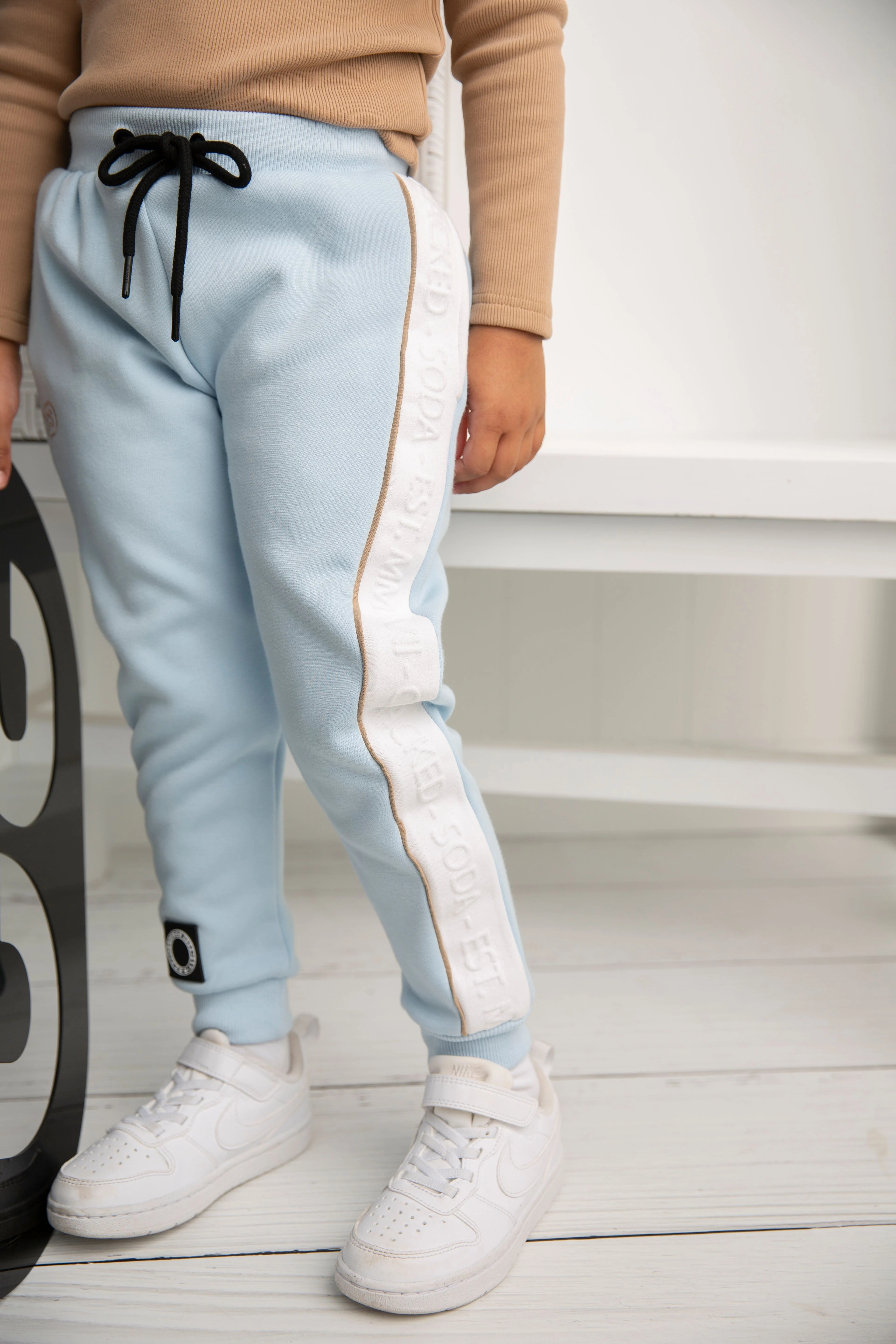 Vienna Powder Blue Set - Image 4